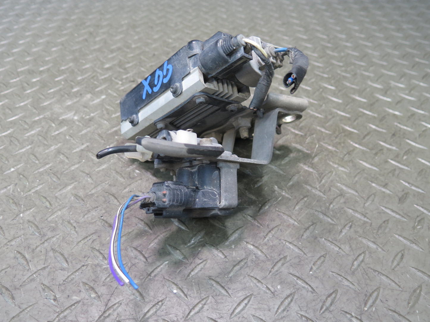 2010-2023 Lexus URJ150L GX460 Fuel Pump Control Module Unit 89570-60180