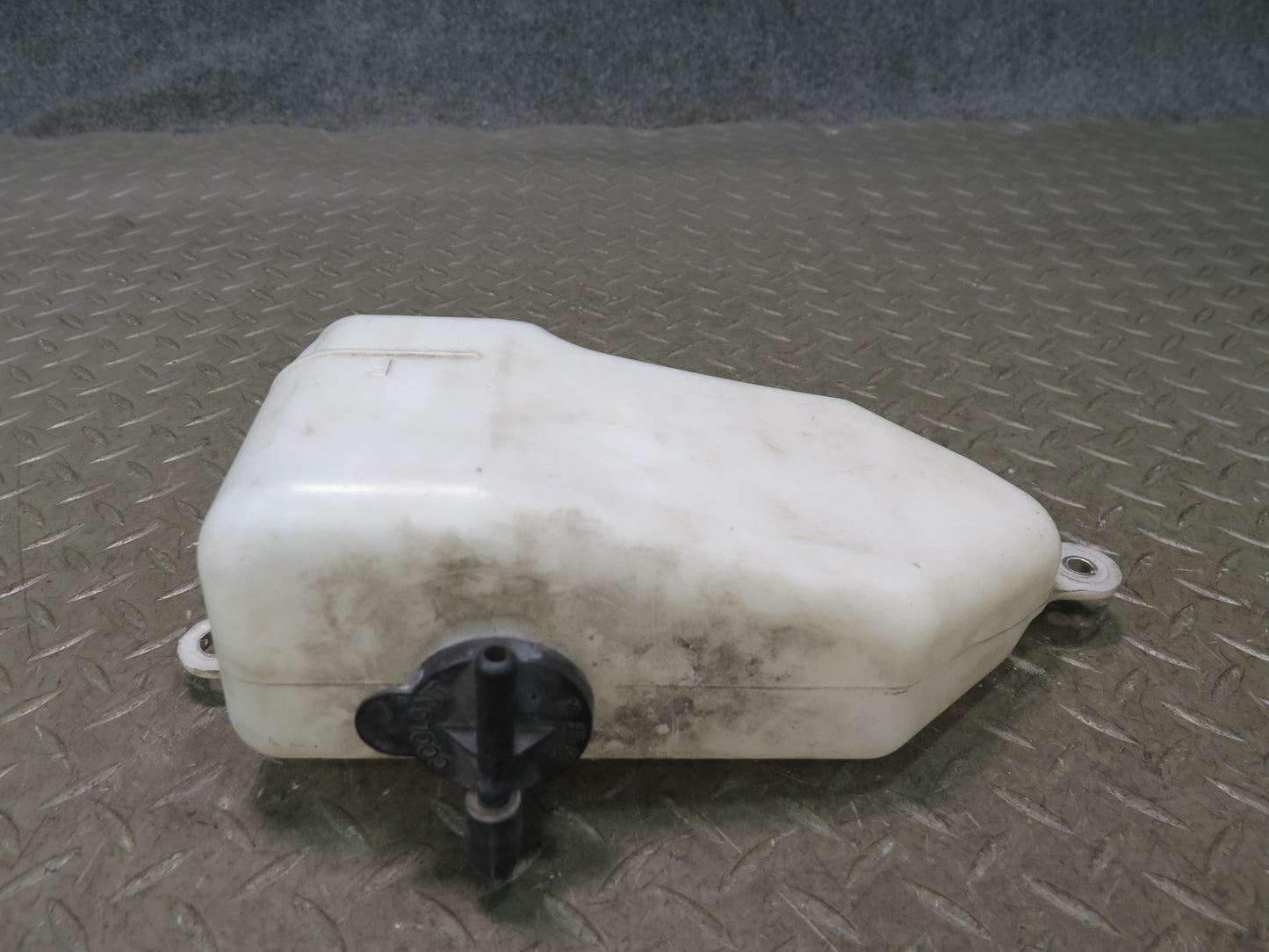 2010-2023 Lexus URJ150L GX460 Engine Coolant Expansion Overflow Reservoir Tank