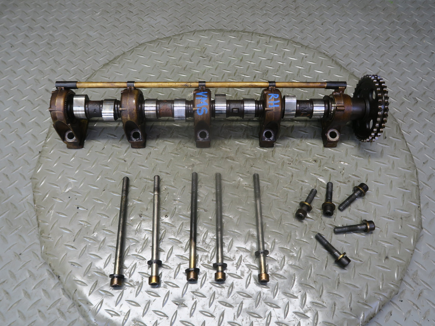 86-91 Mercedes W126 M117 Engine Right Camshaft Assembly w Bolts OEM