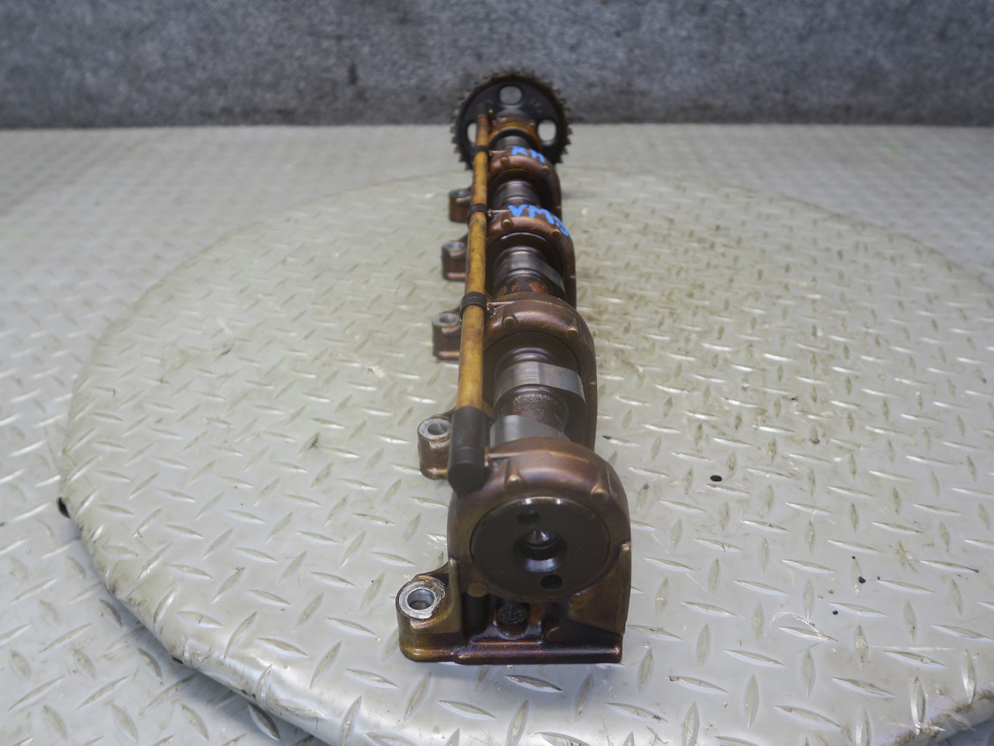 86-91 Mercedes W126 M117 Engine Right Camshaft Assembly w Bolts OEM