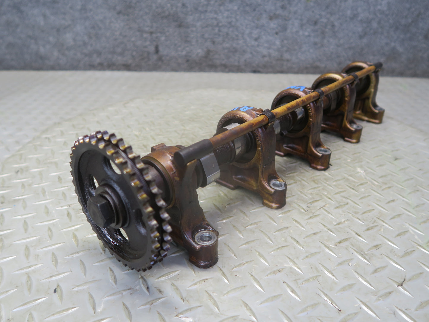 86-91 Mercedes W126 M117 Engine Right Camshaft Assembly w Bolts OEM