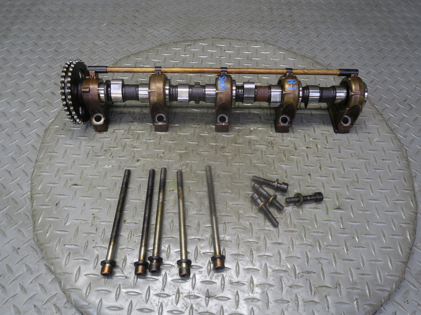 86-91 Mercedes W126 M117 Engine Left Camshaft Assembly w Bolts OEM