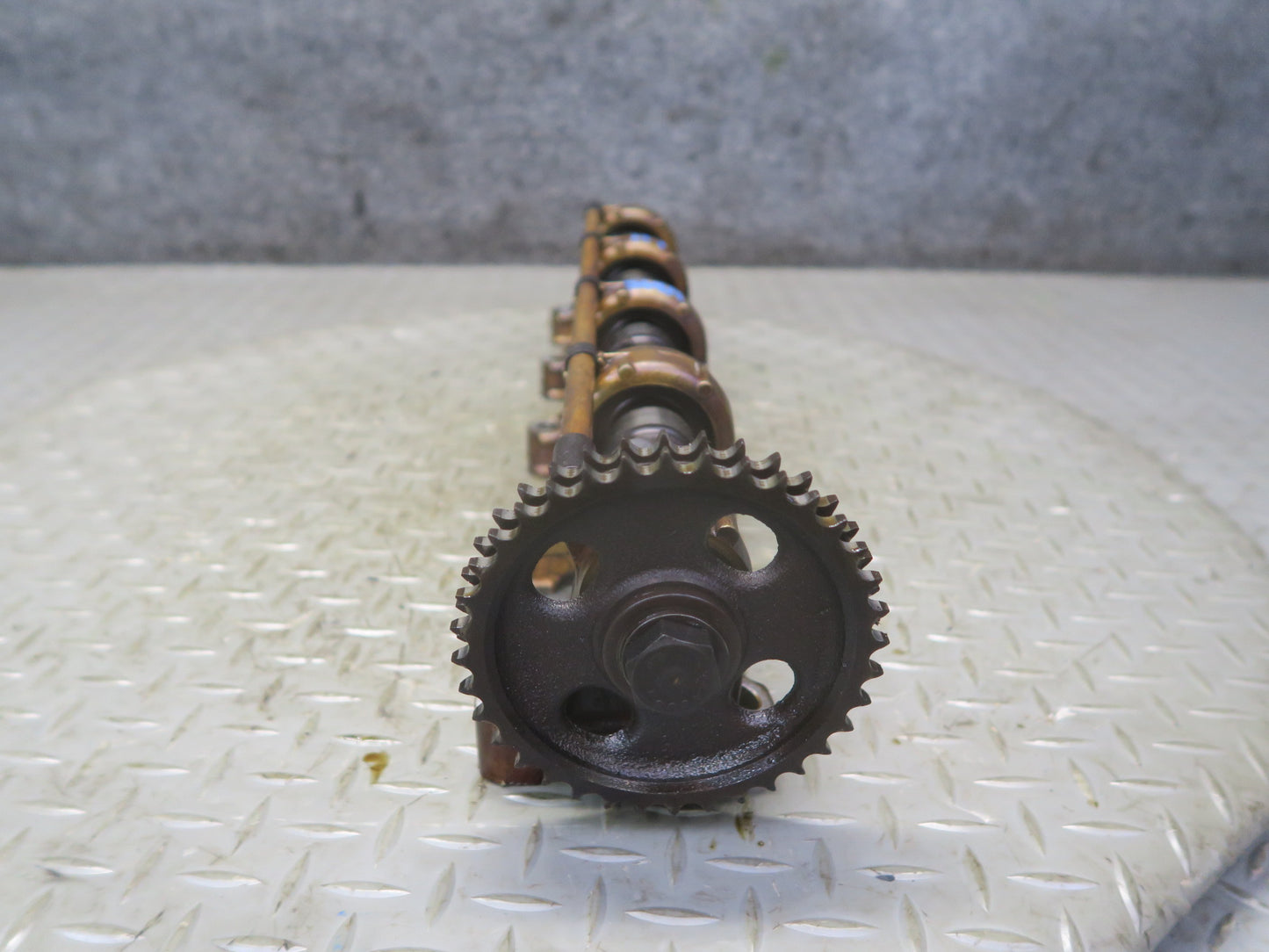 86-91 Mercedes W126 M117 Engine Left Camshaft Assembly w Bolts OEM