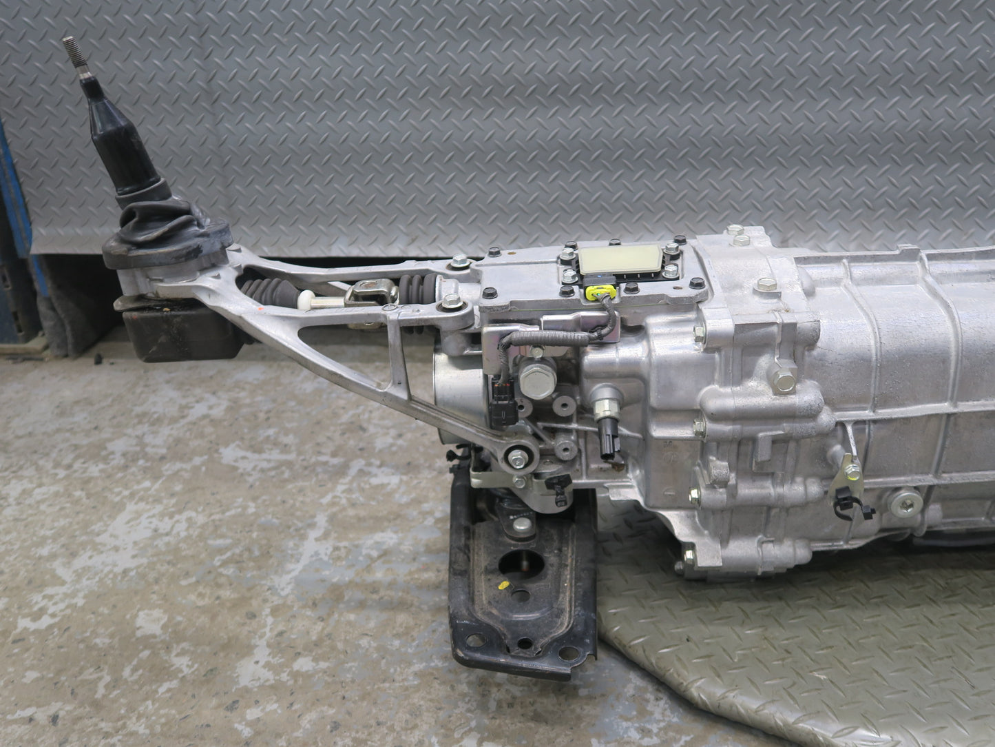 09-20 Nissan Z34 370Z FS6R31A 19" Sport M/T Manual Transmission 31K Miles OEM
