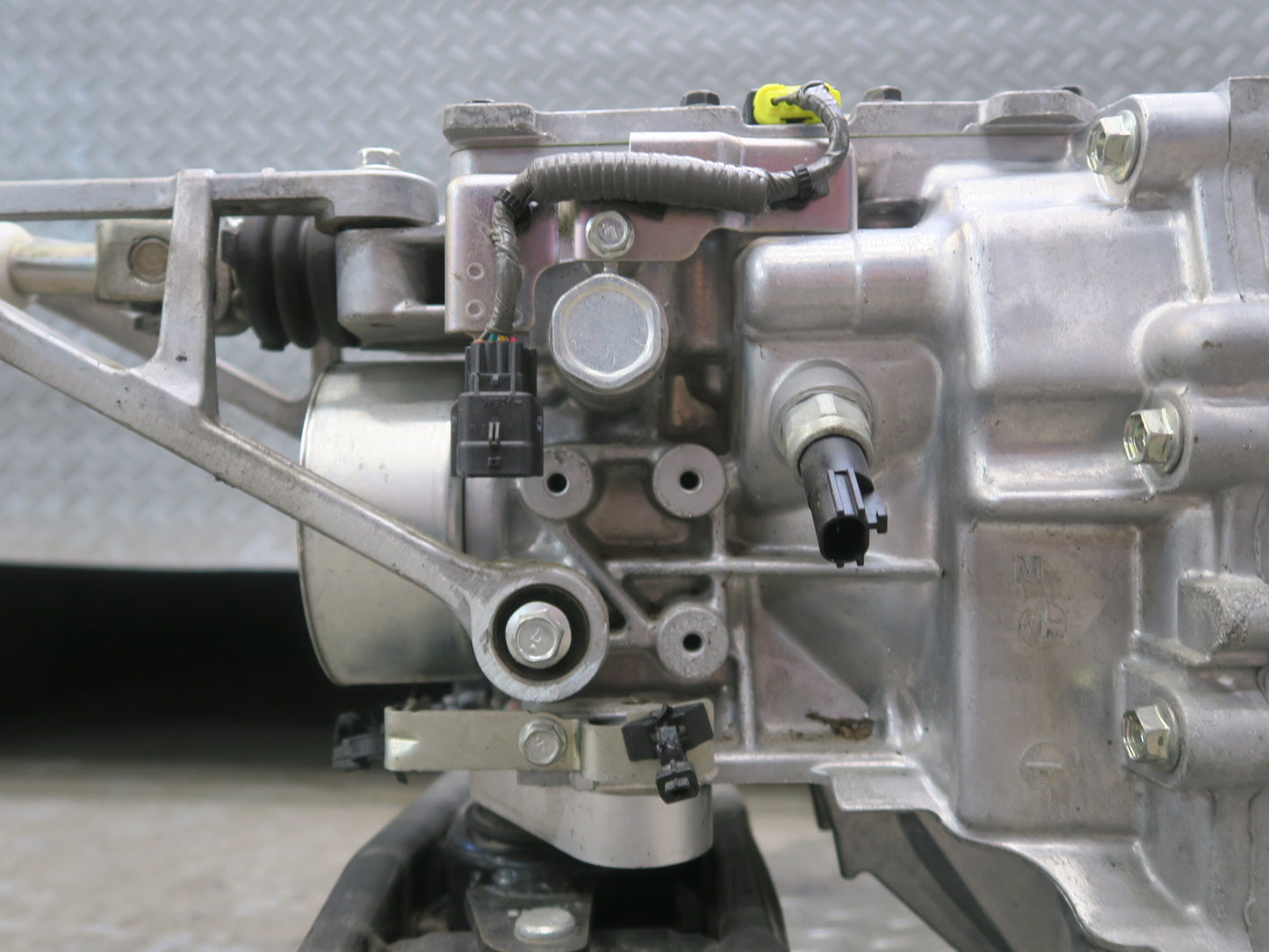 09-20 Nissan Z34 370Z FS6R31A 19" Sport M/T Manual Transmission 31K Miles OEM