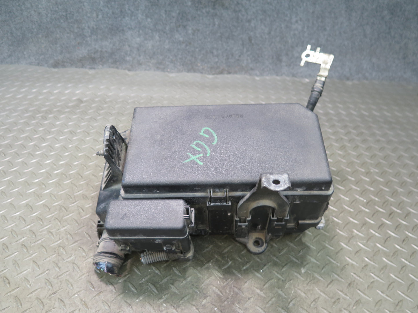 2010-2013 Lexus URJ150L GX460 Power Distribution Fuse Relay Box