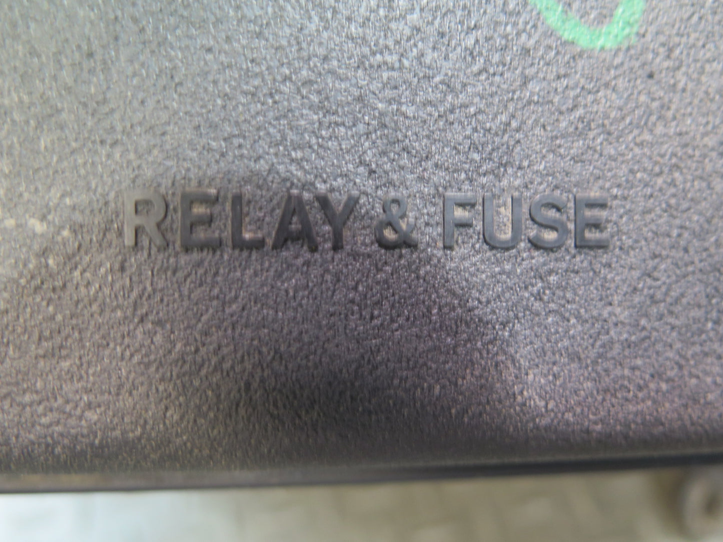 2010-2013 Lexus URJ150L GX460 Power Distribution Fuse Relay Box