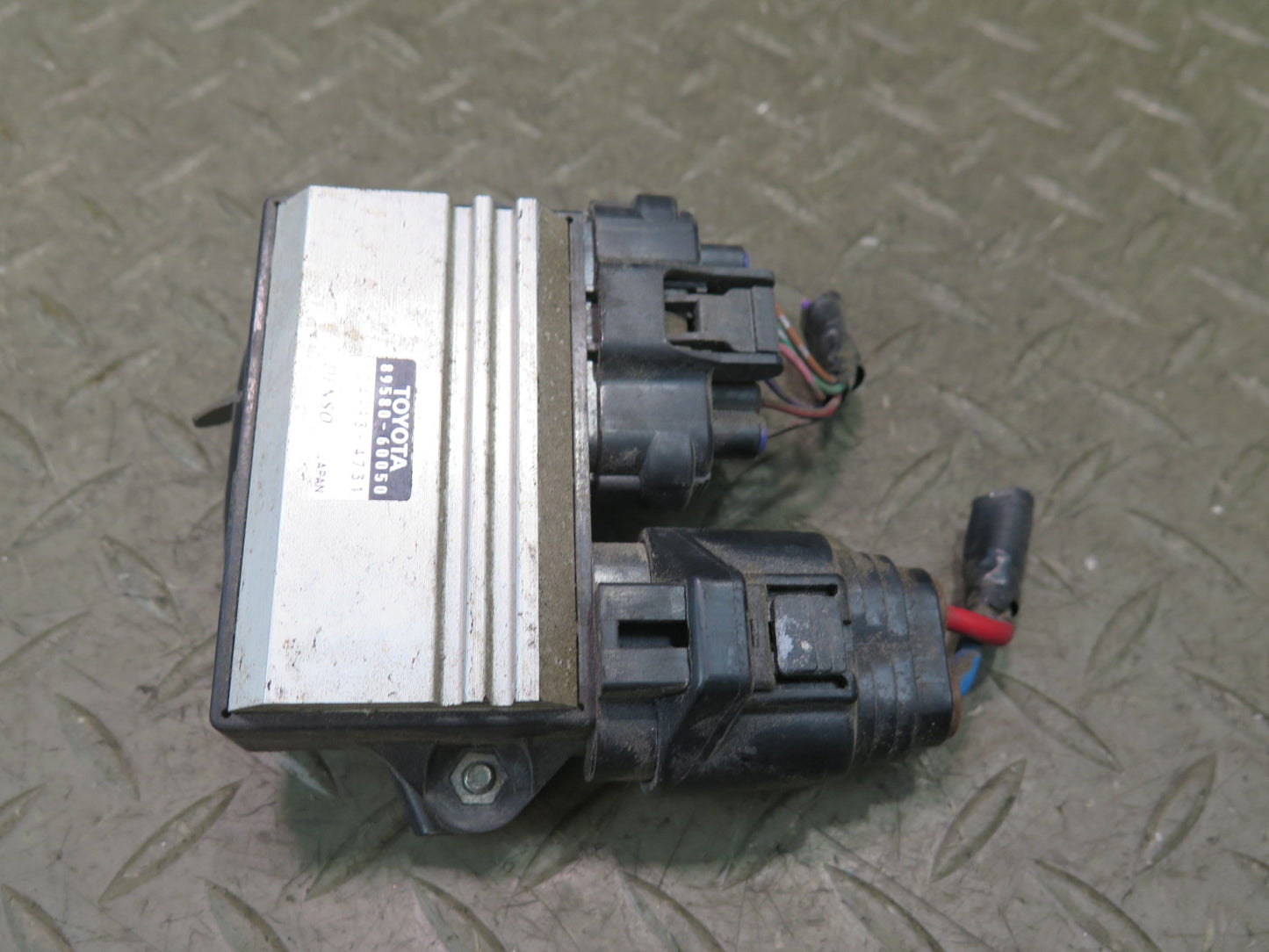 2010-2013 Lexus URJ150L GX460 Air Fuel Ratio Control Module Unit 89580-60050
