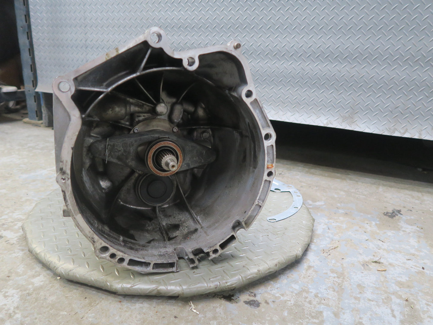 03-05 BMW E85 Z4 3.0i M54 GS6-37BZ Thea M/T Manual Transmission 66K Miles OEM