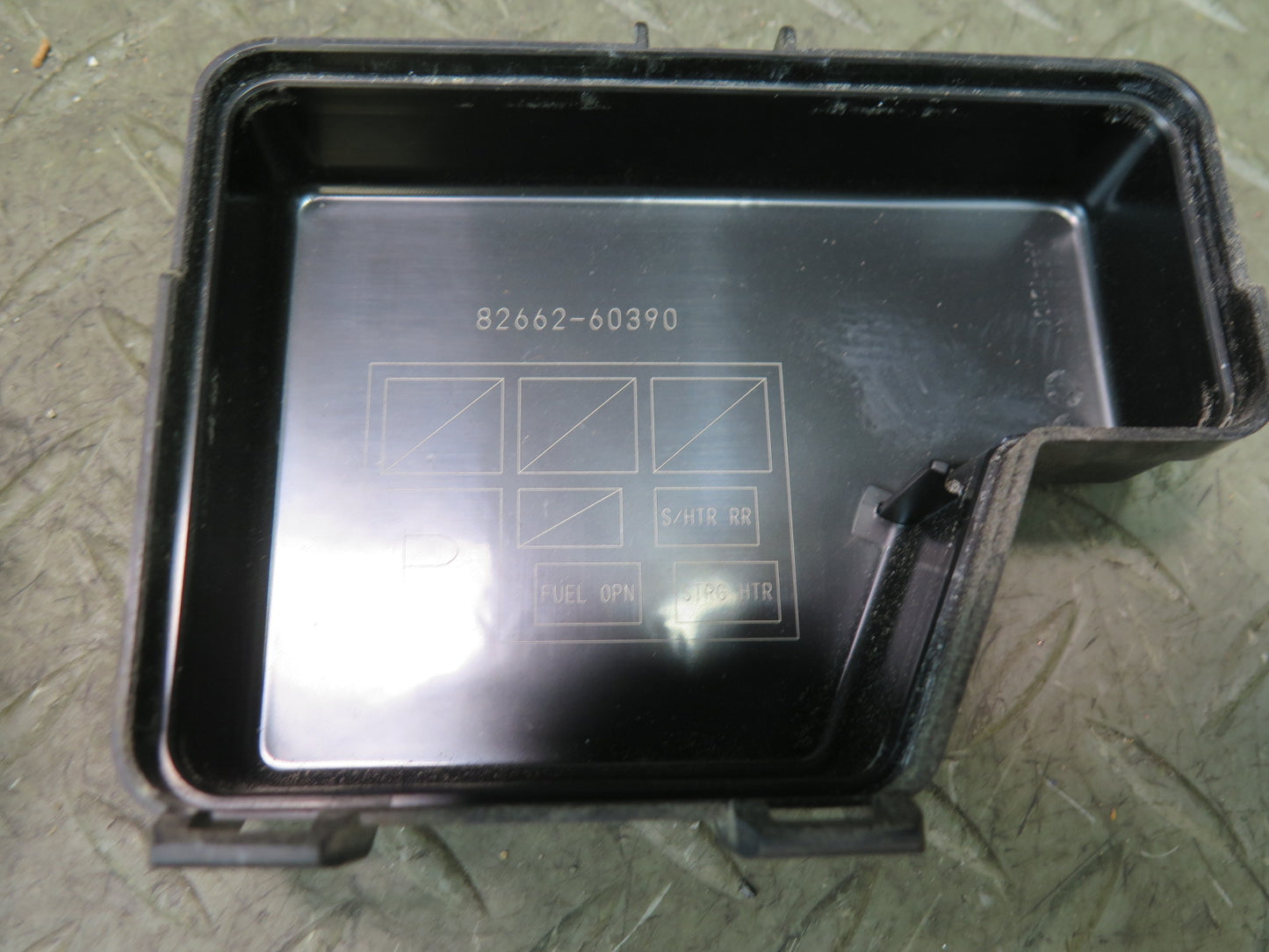 2010-2013 Lexus URJ150L GX460 Power Distribution Fuse Relay Box