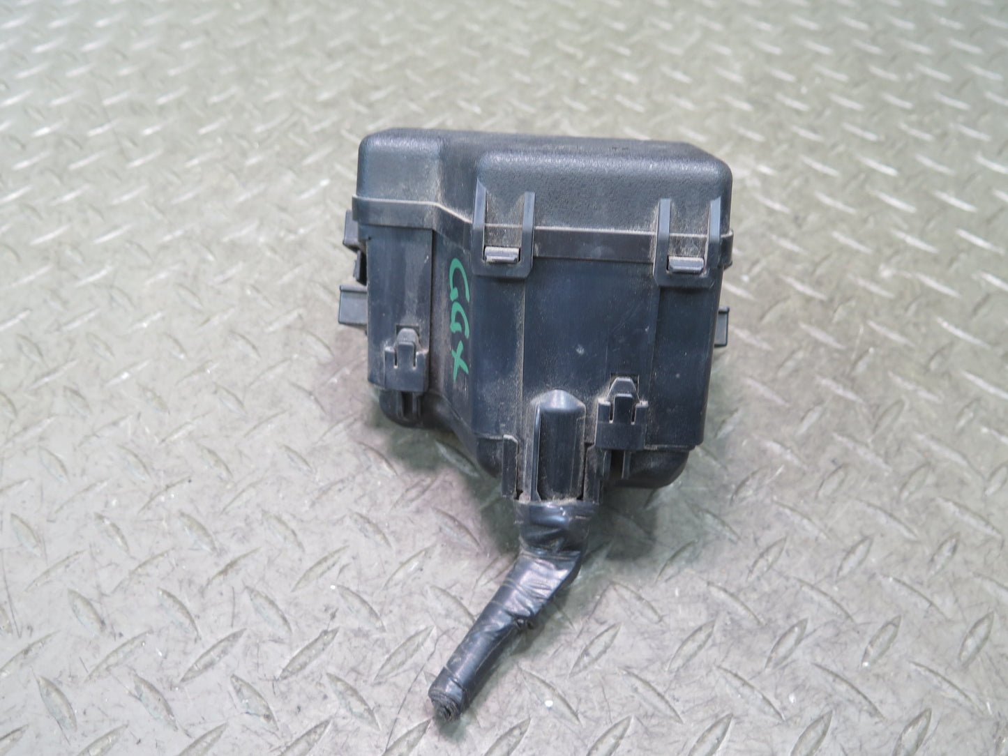 2010-2013 Lexus URJ150L GX460 Power Distribution Fuse Relay Box