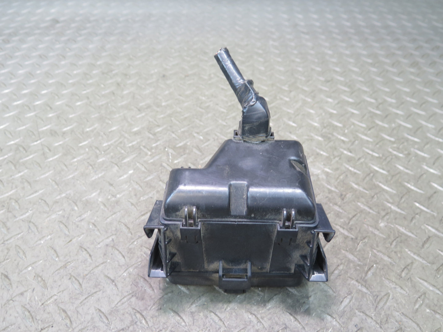 2010-2013 Lexus URJ150L GX460 Power Distribution Fuse Relay Box