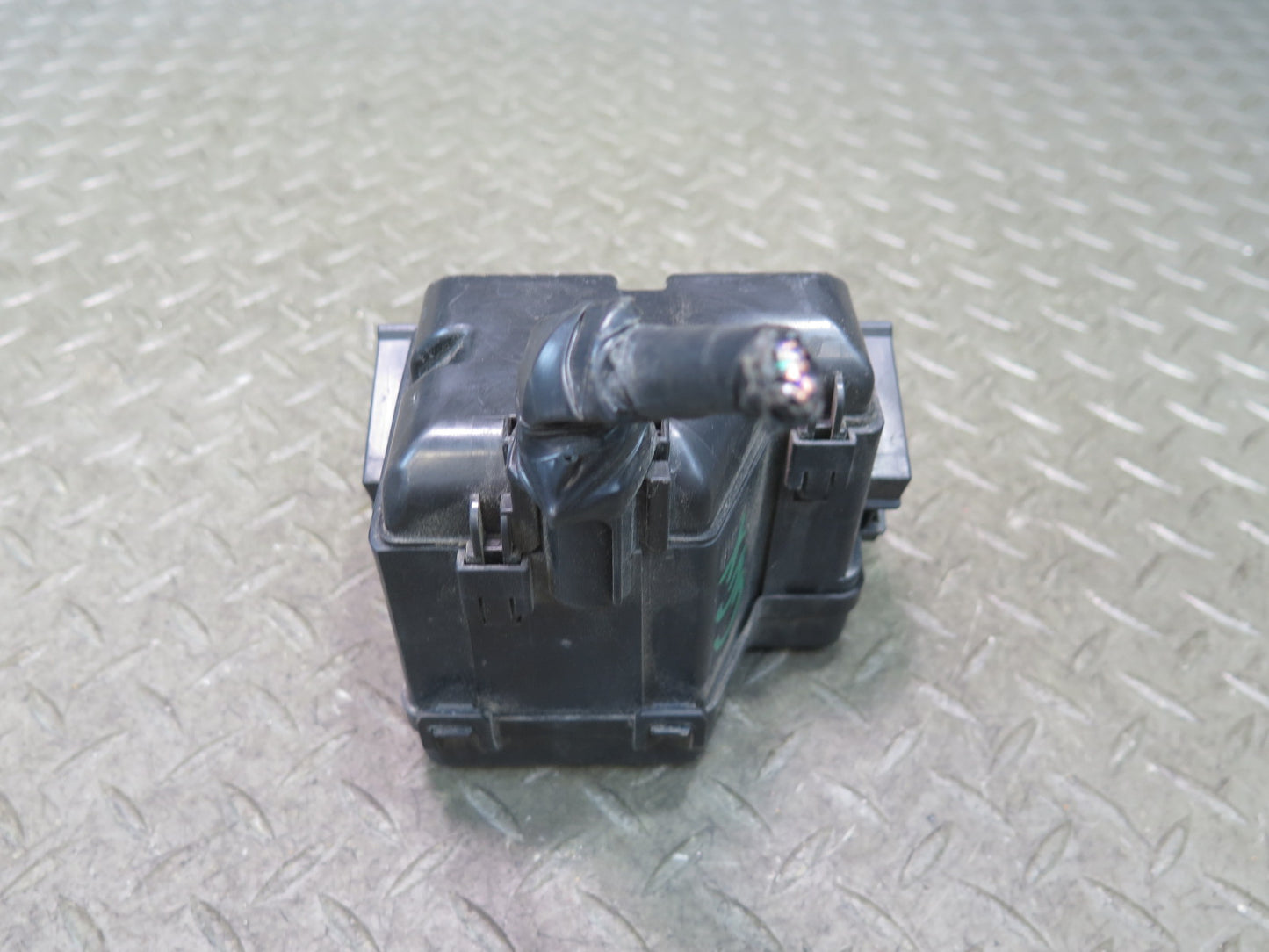 2010-2013 Lexus URJ150L GX460 Power Distribution Fuse Relay Box