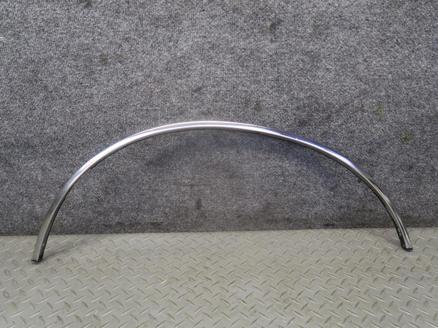 84-86 Toyota Cressida MX73 Sedan Rear Left Fender Wheel Arch Chrome Molding OEM