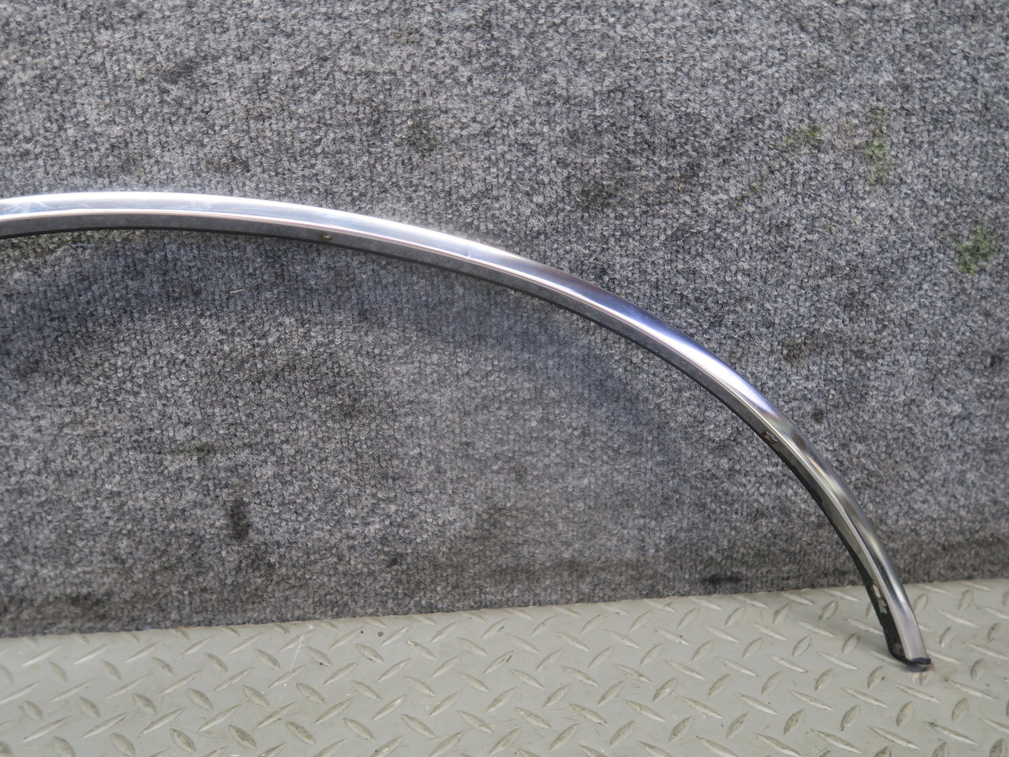 84-86 Toyota Cressida MX73 Sedan Rear Left Fender Wheel Arch Chrome Molding OEM