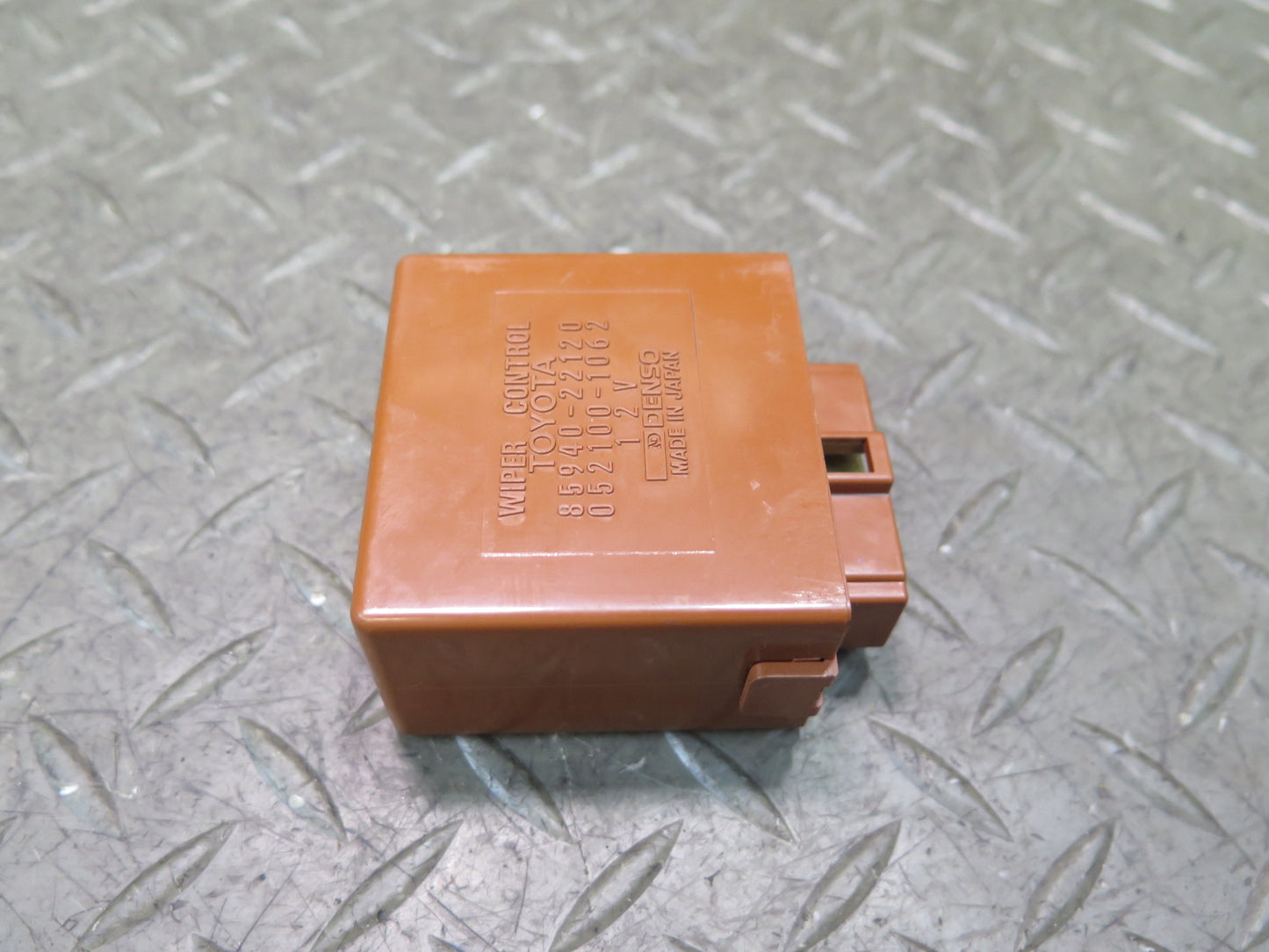 84-86 Toyota Cressida MX73 Windshield Wiper Relay Control Module 85940-22120 OEM