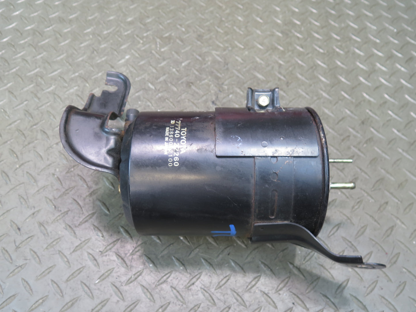 84-88 Toyota Cressida MX73 Fuel Evap Vapor Charcoal Canister 45K 77740-22260 OEM
