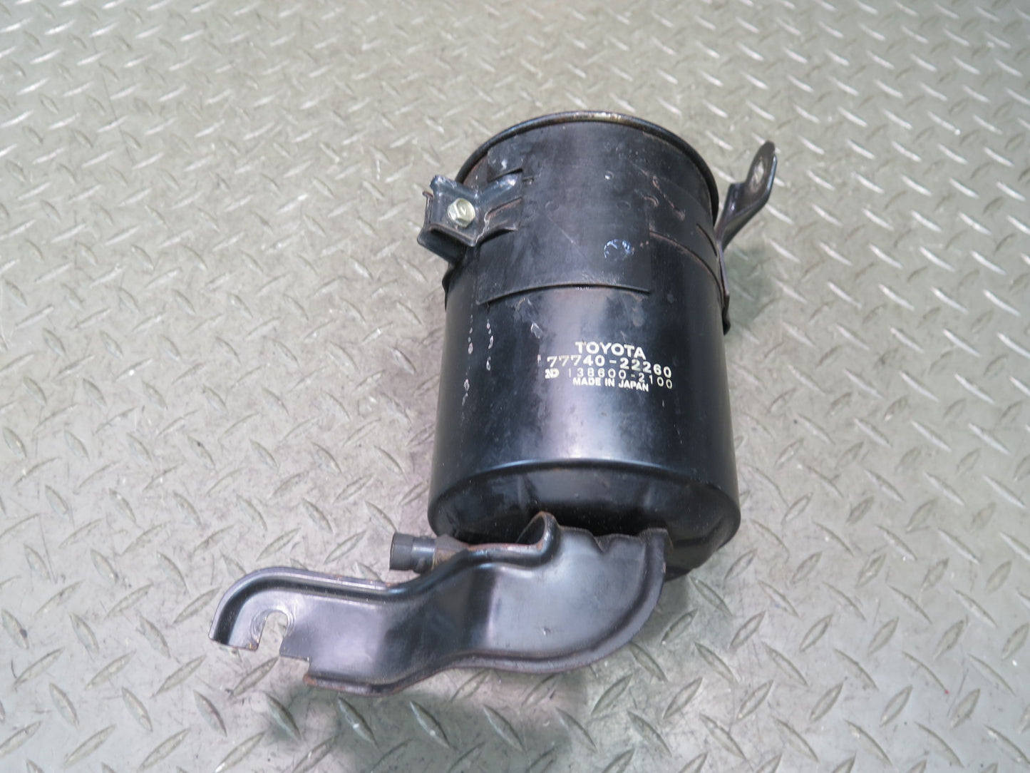 84-88 Toyota Cressida MX73 Fuel Evap Vapor Charcoal Canister 45K 77740-22260 OEM