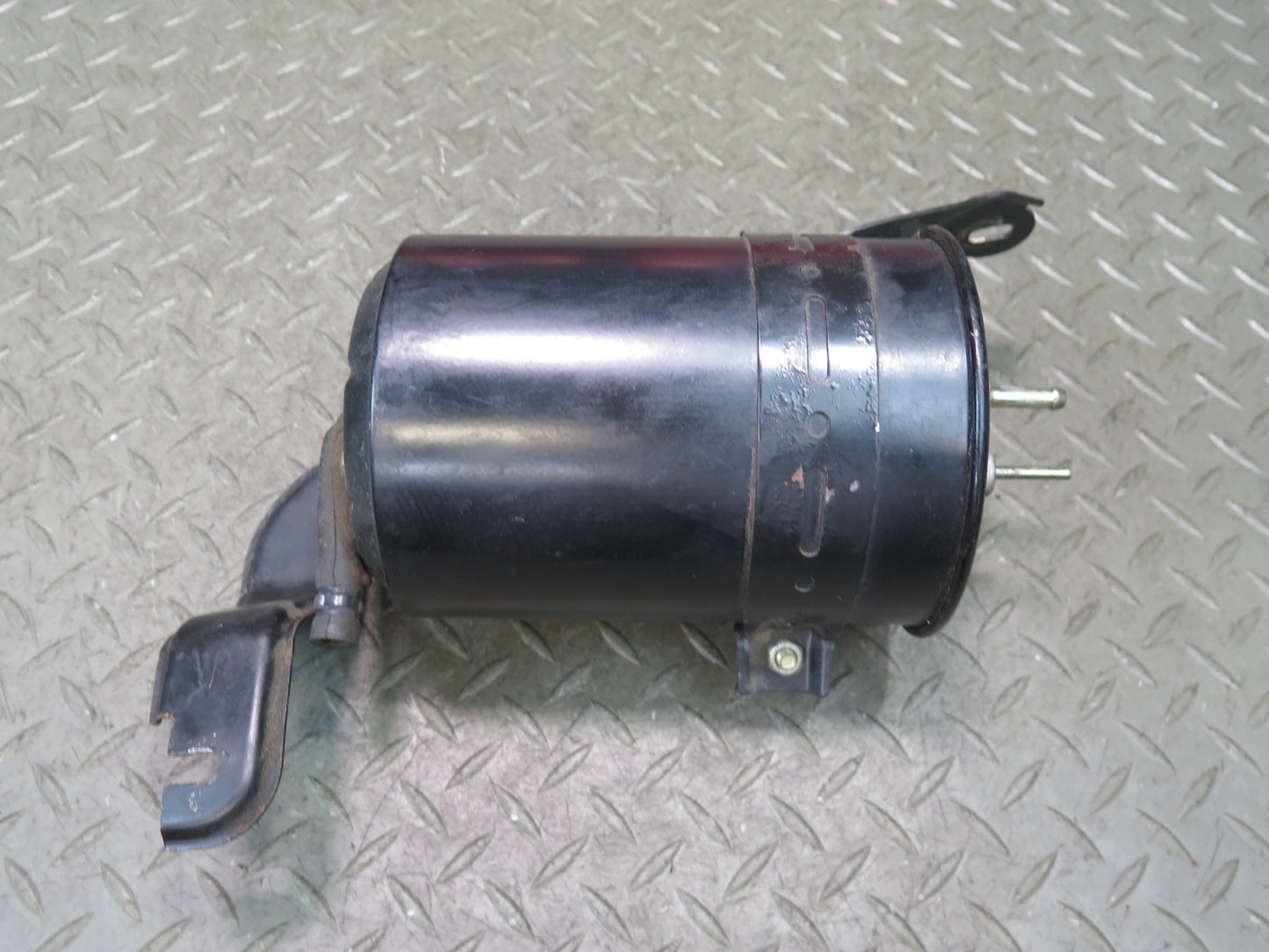 84-88 Toyota Cressida MX73 Fuel Evap Vapor Charcoal Canister 45K 77740-22260 OEM