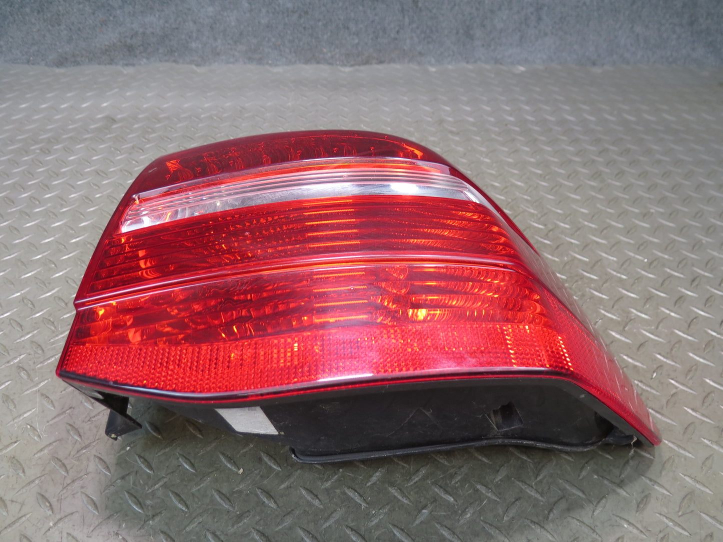 2008-2010 Porsche Cayenne 957 Rear Left & Right Tail Light Lamp Set of 2
