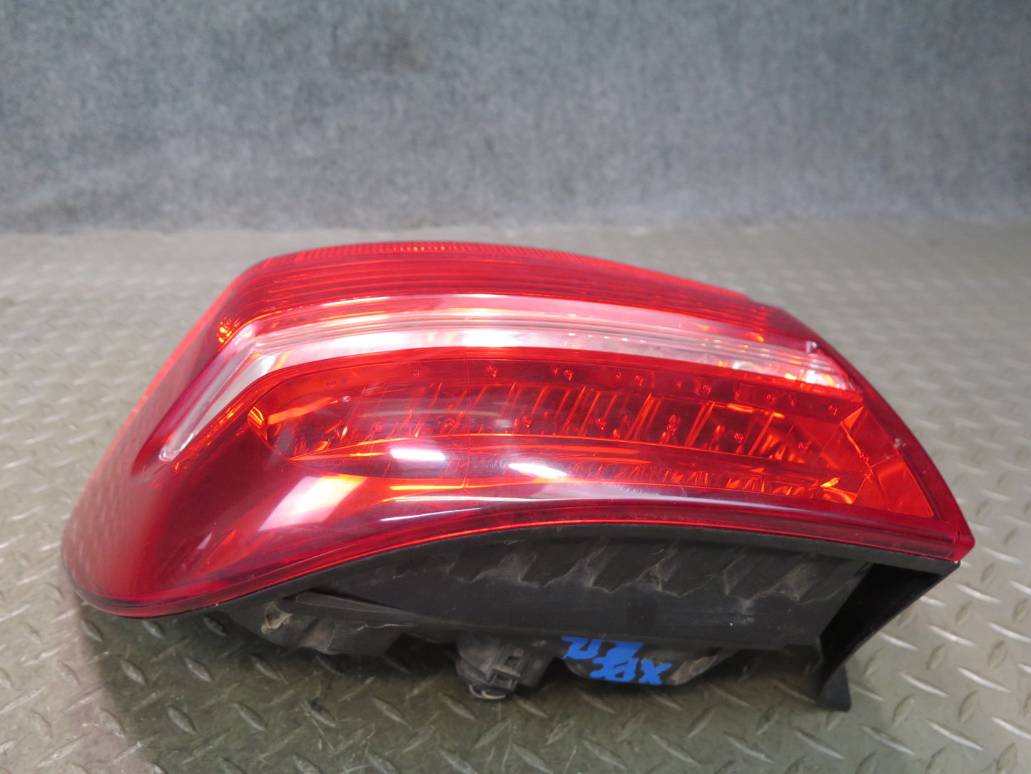 2008-2010 Porsche Cayenne 957 Rear Left & Right Tail Light Lamp Set of 2