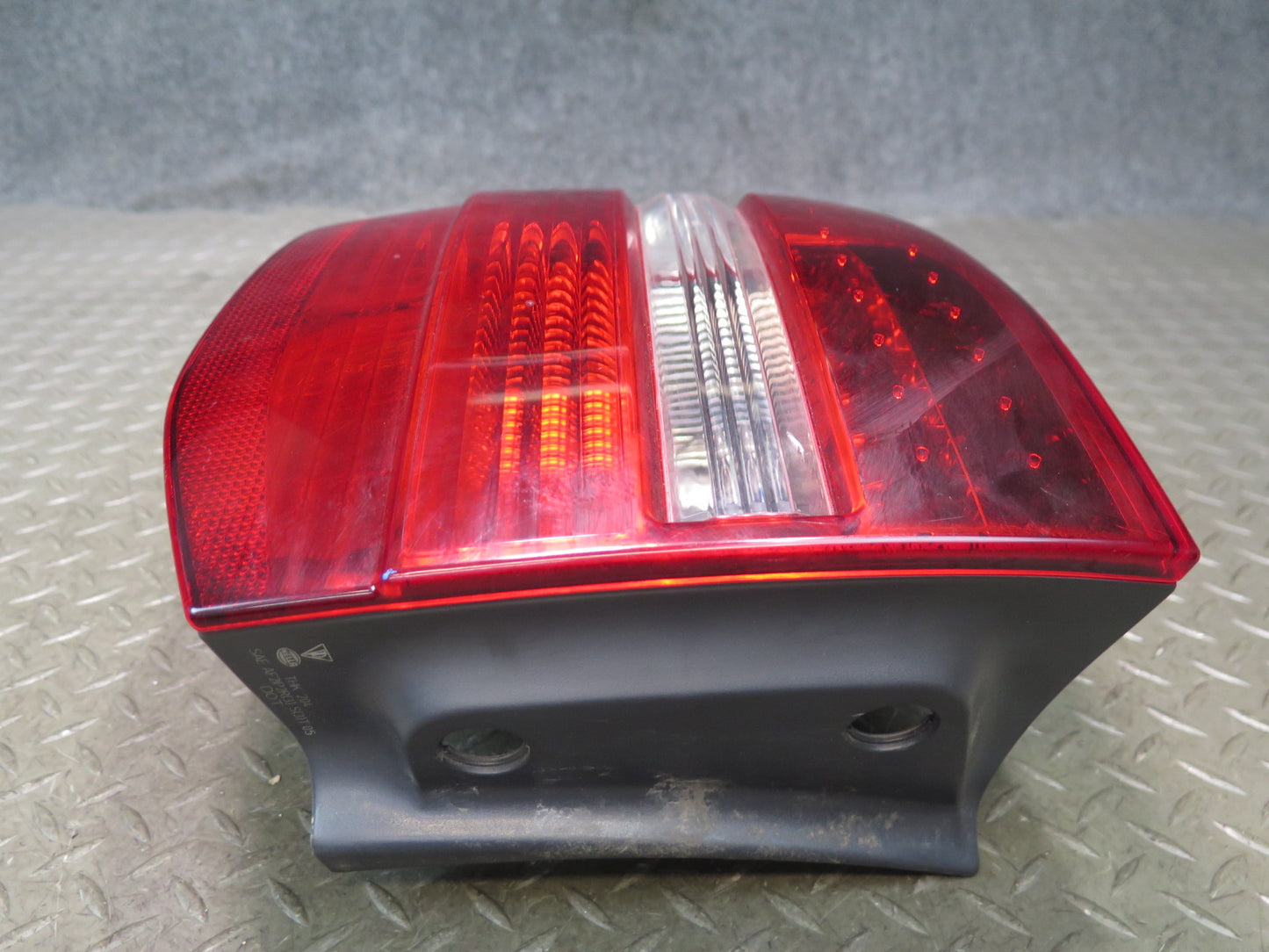 2008-2010 Porsche Cayenne 957 Rear Left & Right Tail Light Lamp Set of 2