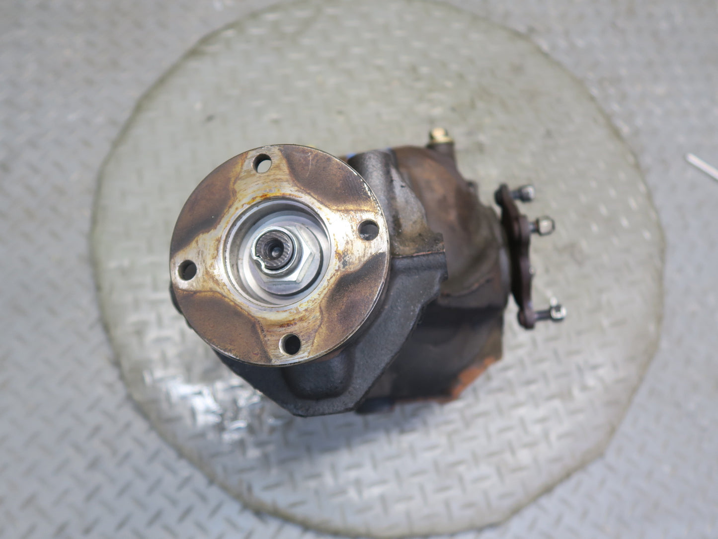 84-86 Toyota Cressida MX73 A/T Rear Differential Carrier 4.1 Ratio 45K Miles OEM