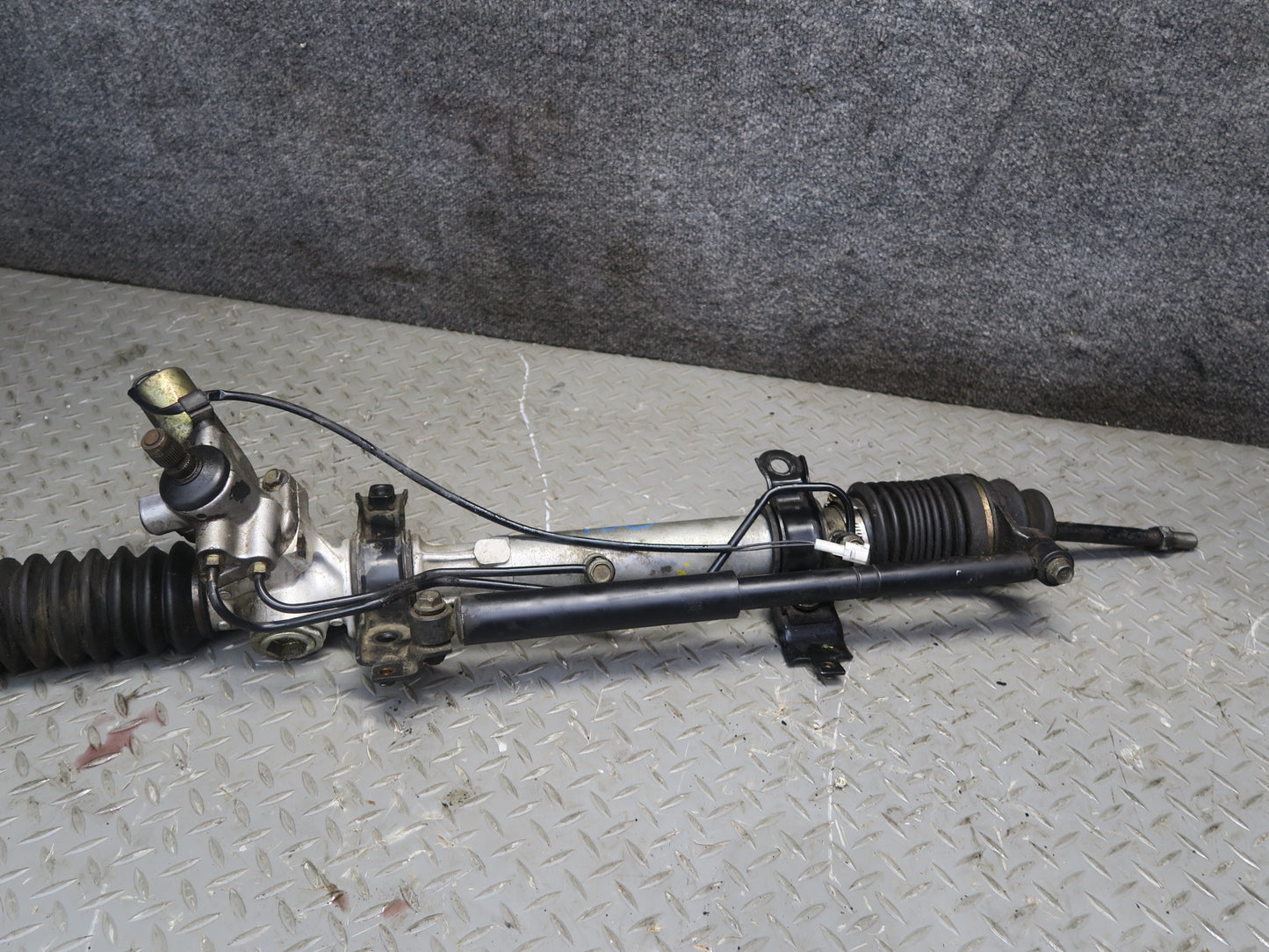 84-87 Toyota Cressida MX73 Power Steering Rack & Pinion w Damper 45K Miles OEM