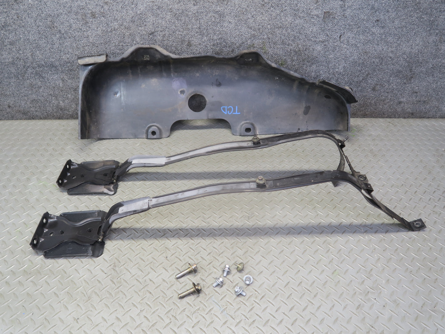 84-88 Toyota Cressida MX73 Fuel Gas Tank Bracket Mount Strap w Guard Set OEM