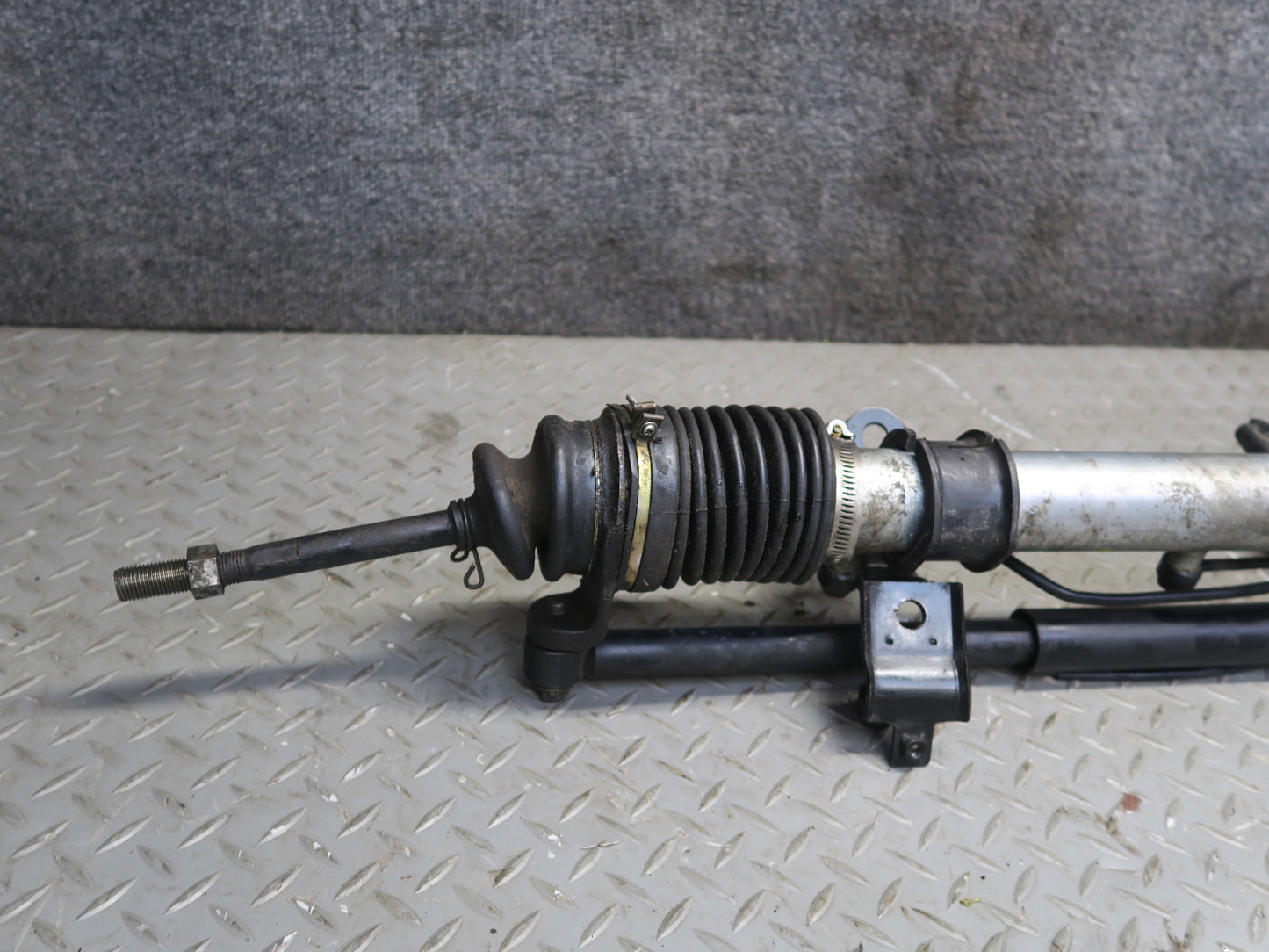 84-87 Toyota Cressida MX73 Power Steering Rack & Pinion w Damper 45K Miles OEM