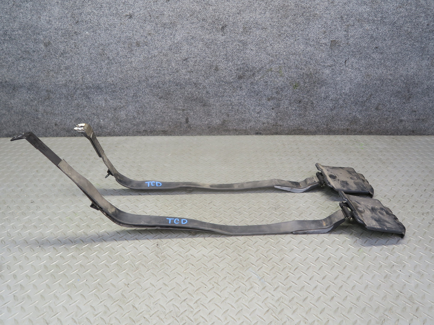 84-88 Toyota Cressida MX73 Fuel Gas Tank Bracket Mount Strap w Guard Set OEM