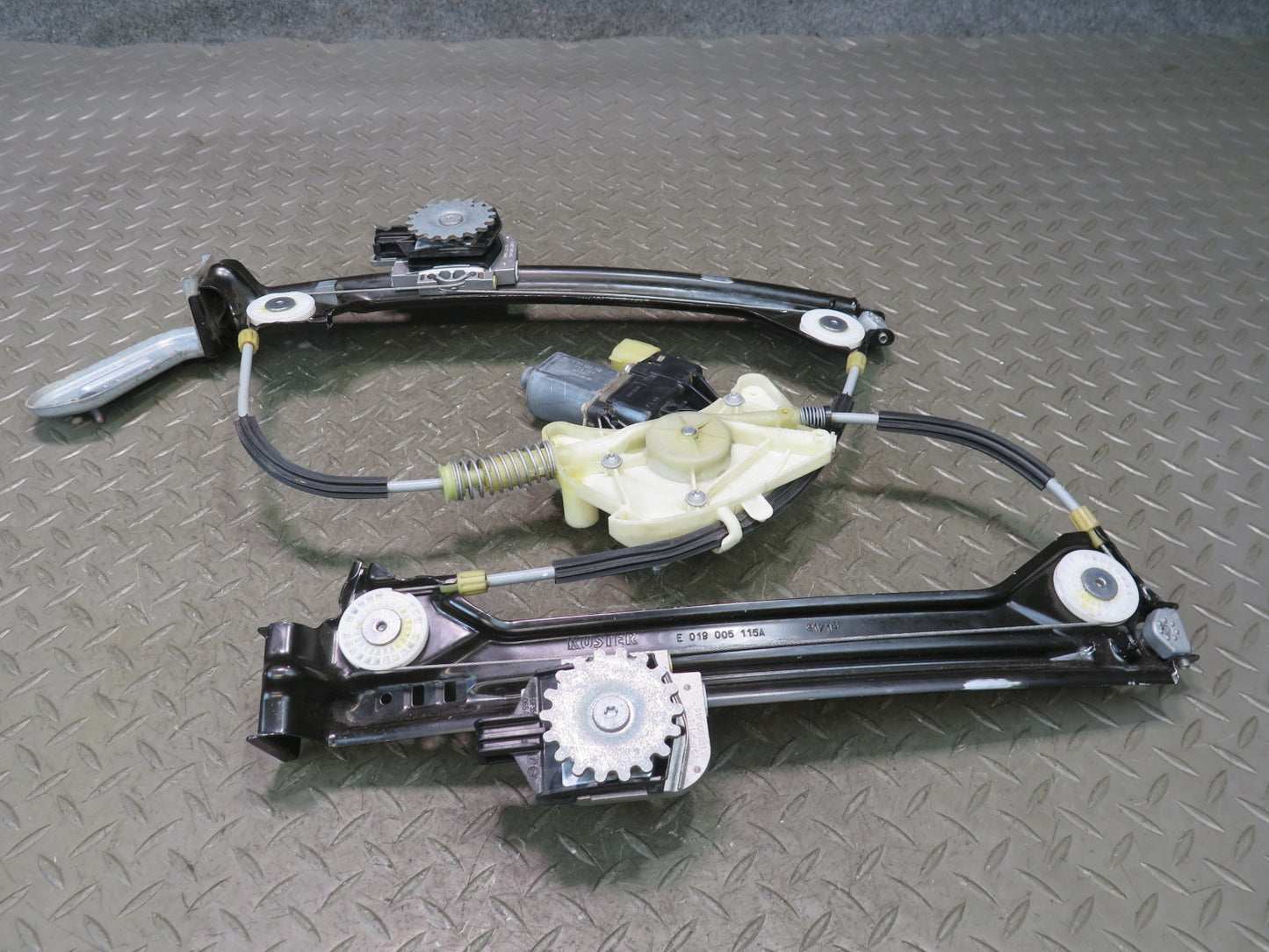 2014-2020 Maserati Ghibli M157 Rear Left Driver Door Window Regulator W/ Motor