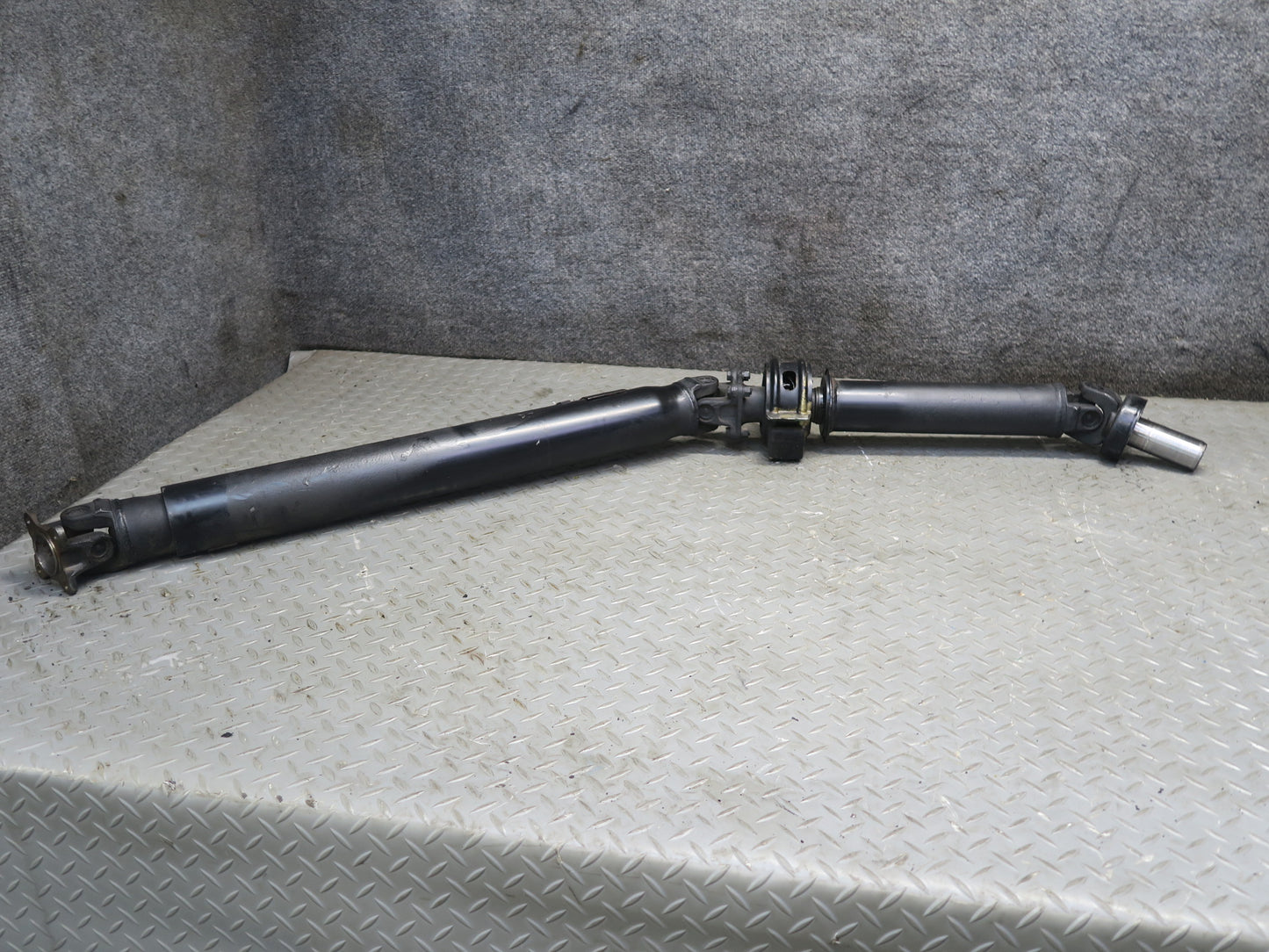 84-88 Toyota Cressida MX73 Sedan A/T Rear Drive Shaft Driveshaft 45K Miles OEM