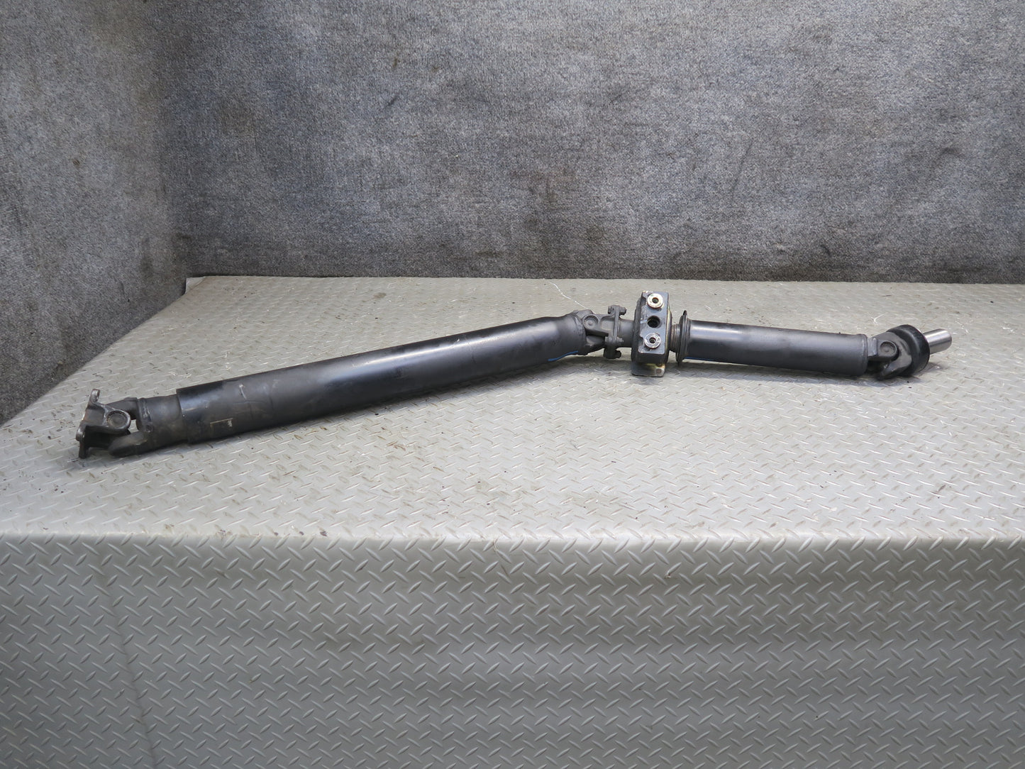 84-88 Toyota Cressida MX73 Sedan A/T Rear Drive Shaft Driveshaft 45K Miles OEM