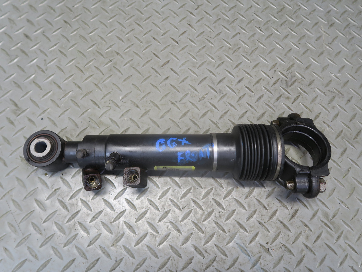 2010-2013 Lexus URJ150L GX460 AWD Front Stabilizer Hydraulic Cylinder