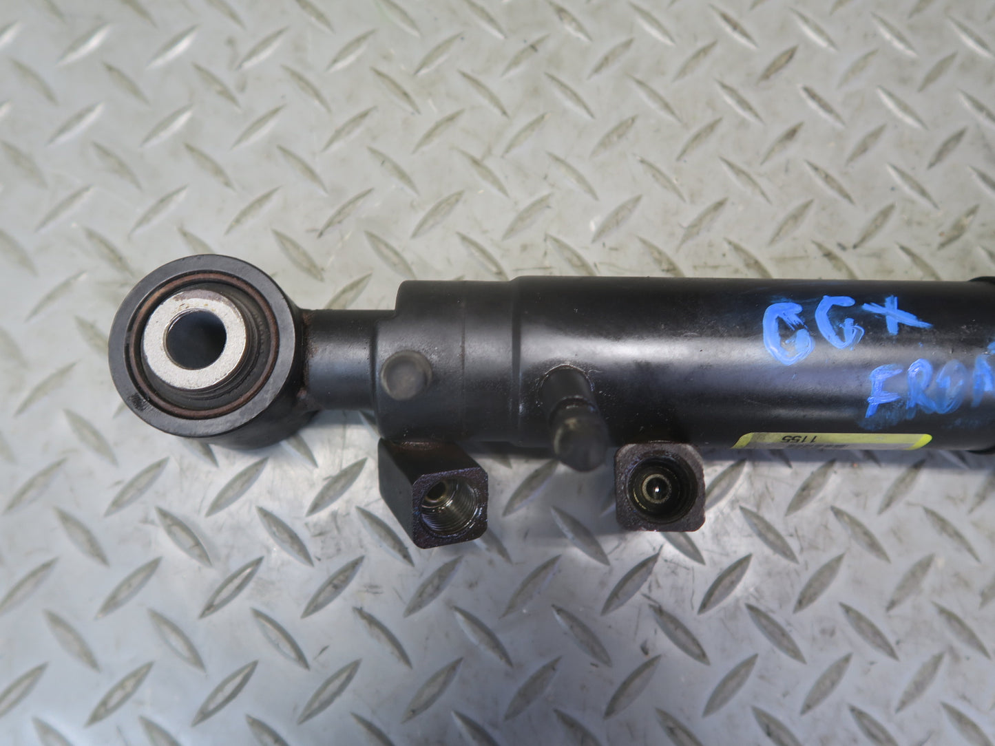 2010-2013 Lexus URJ150L GX460 AWD Front Stabilizer Hydraulic Cylinder