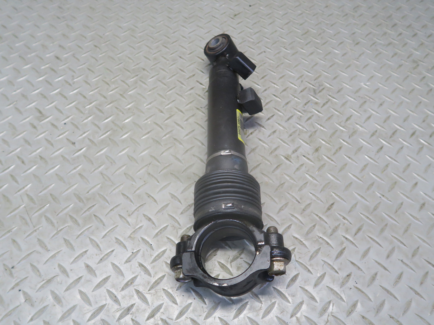 2010-2013 Lexus URJ150L GX460 AWD Front Stabilizer Hydraulic Cylinder