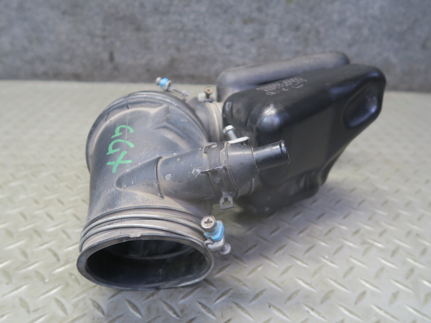 2010-2023 Lexus URJ150L GX460 Air Intake Cleaner Resonator 17896-38010