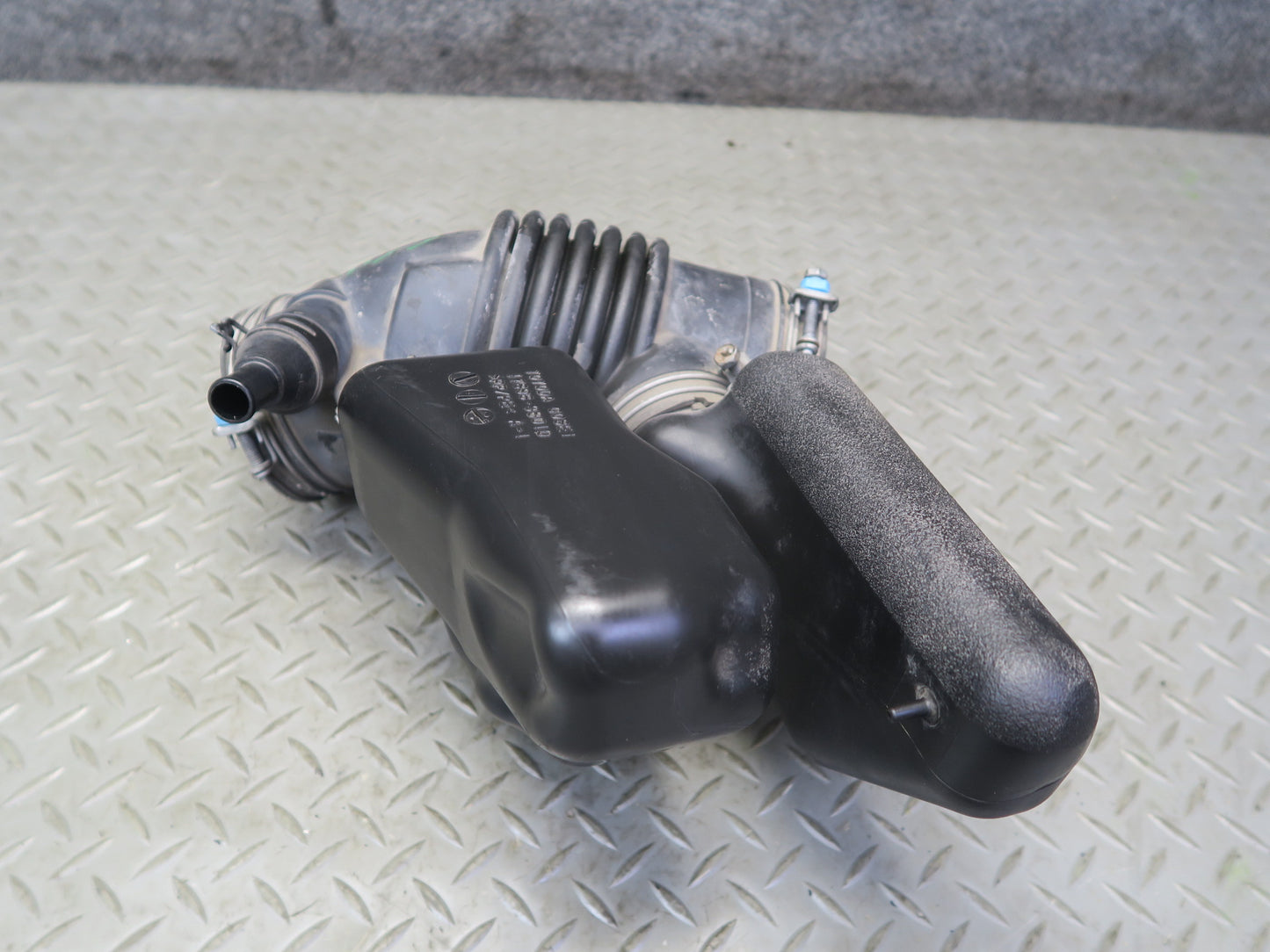 2010-2023 Lexus URJ150L GX460 Air Intake Cleaner Resonator 17896-38010