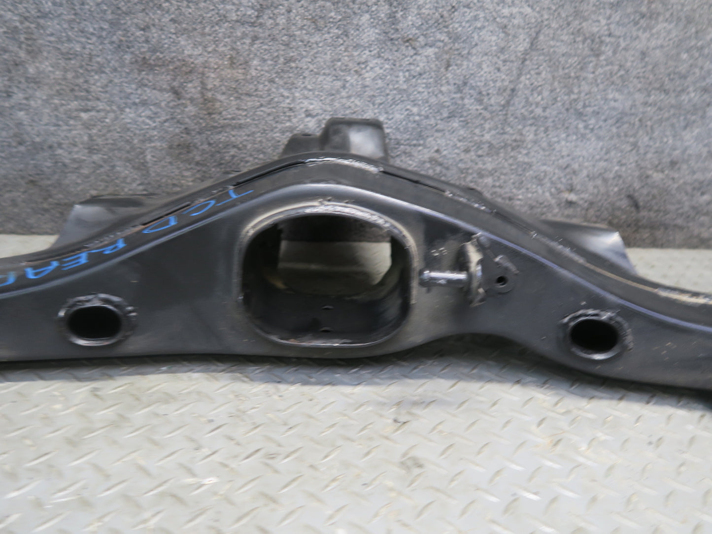 84-88 Toyota Cressida MX73 Sedan Rear Suspension Subframe Crossmember OEM