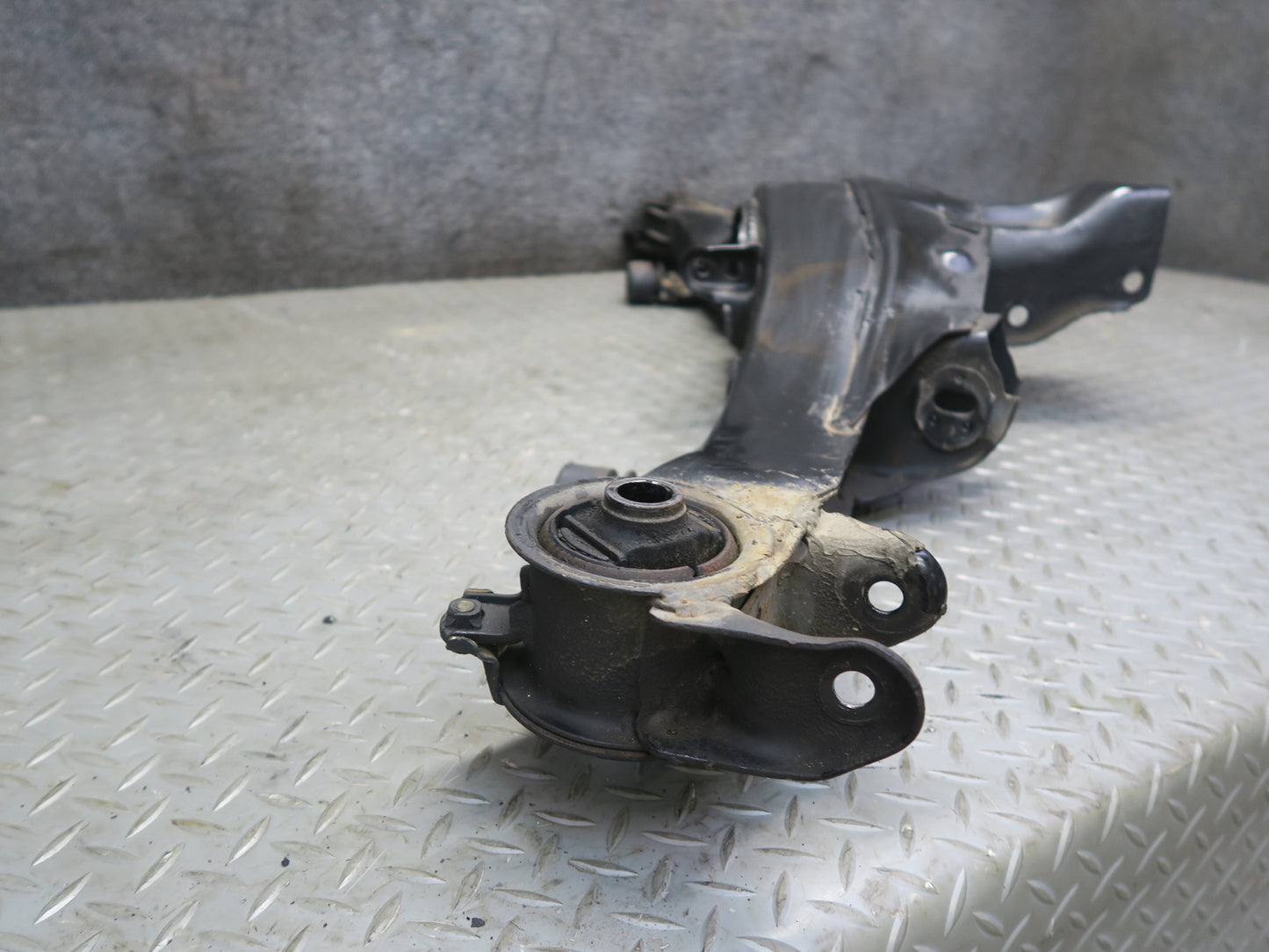 84-88 Toyota Cressida MX73 Sedan Rear Suspension Subframe Crossmember OEM