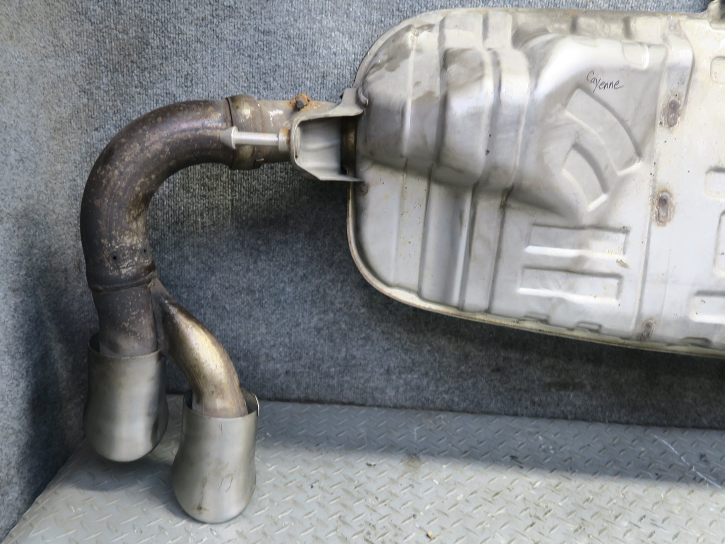 2008-2010 Porsche Cayenne 957 Turbo Rear Exhaust Muffler w Tips
