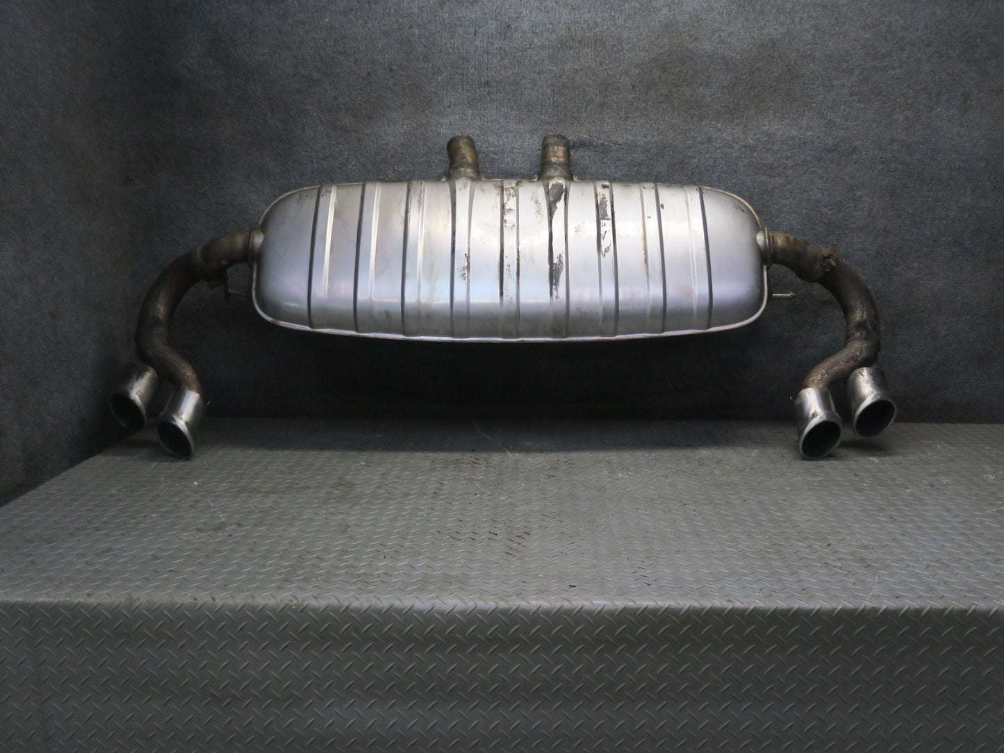 2008-2010 Porsche Cayenne 957 Turbo Rear Exhaust Muffler w Tips