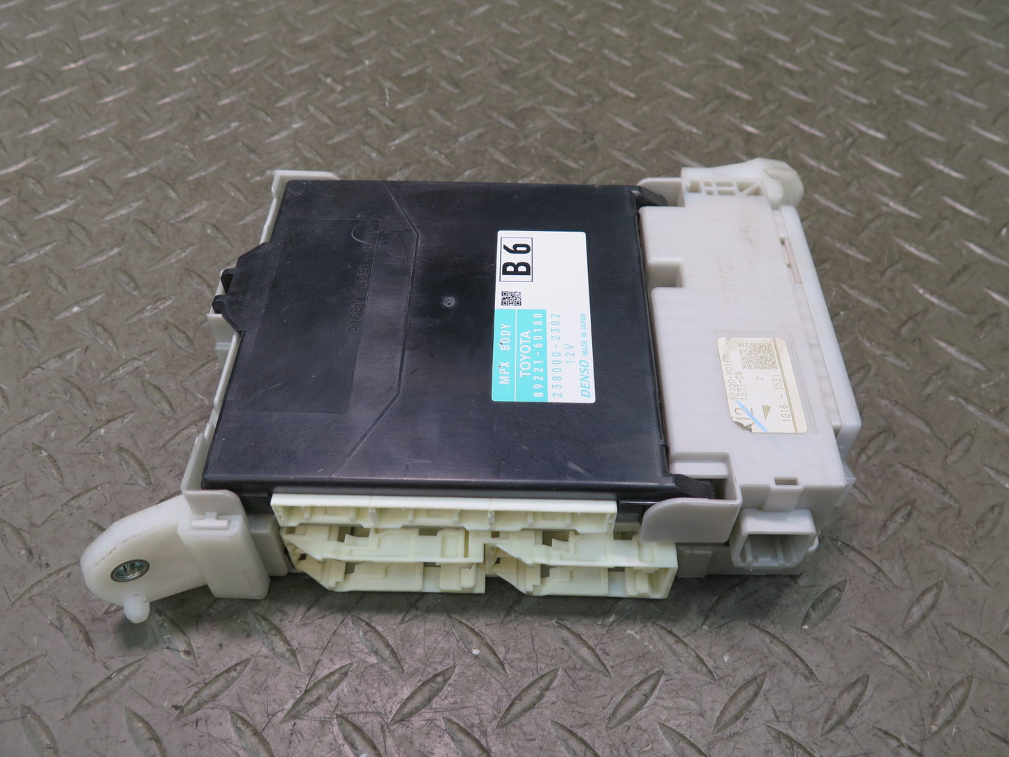 2010-2013 Lexus URJ150L GX460 MPX Multiplex Body Control Module Fuse Box