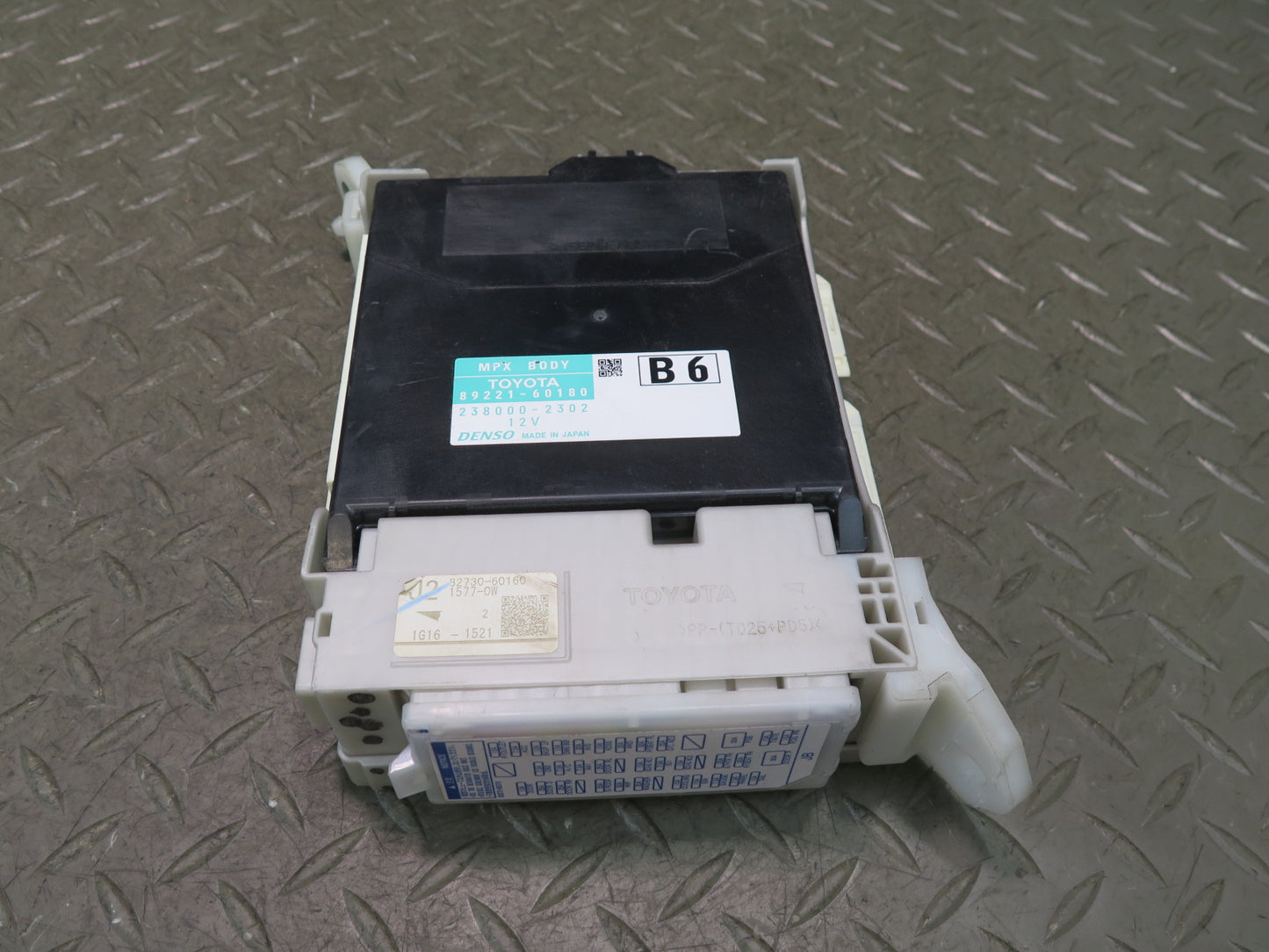 2010-2013 Lexus URJ150L GX460 MPX Multiplex Body Control Module Fuse Box