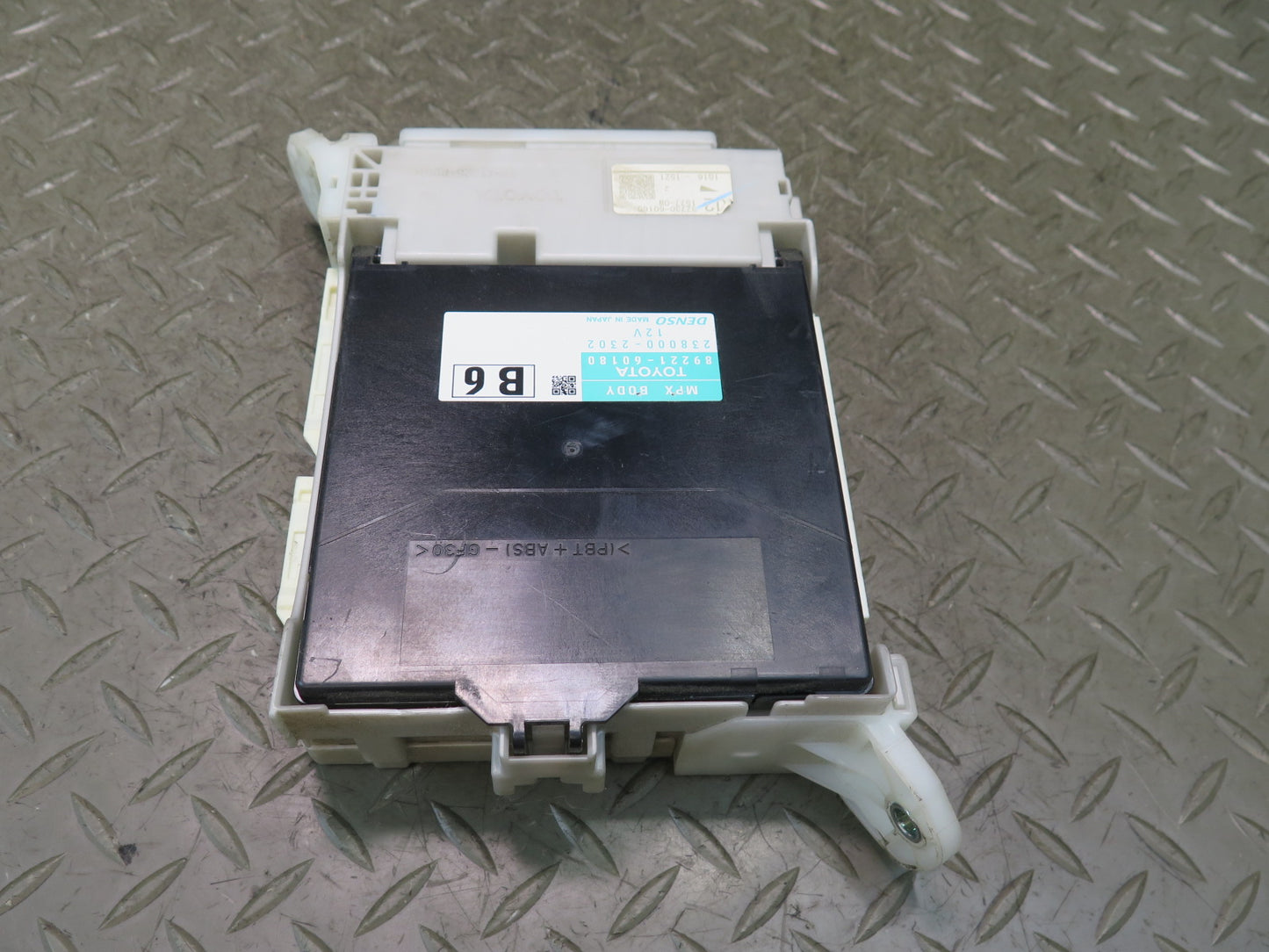 2010-2013 Lexus URJ150L GX460 MPX Multiplex Body Control Module Fuse Box