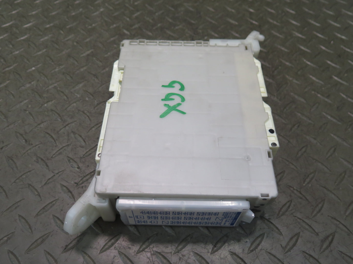 2010-2013 Lexus URJ150L GX460 MPX Multiplex Body Control Module Fuse Box
