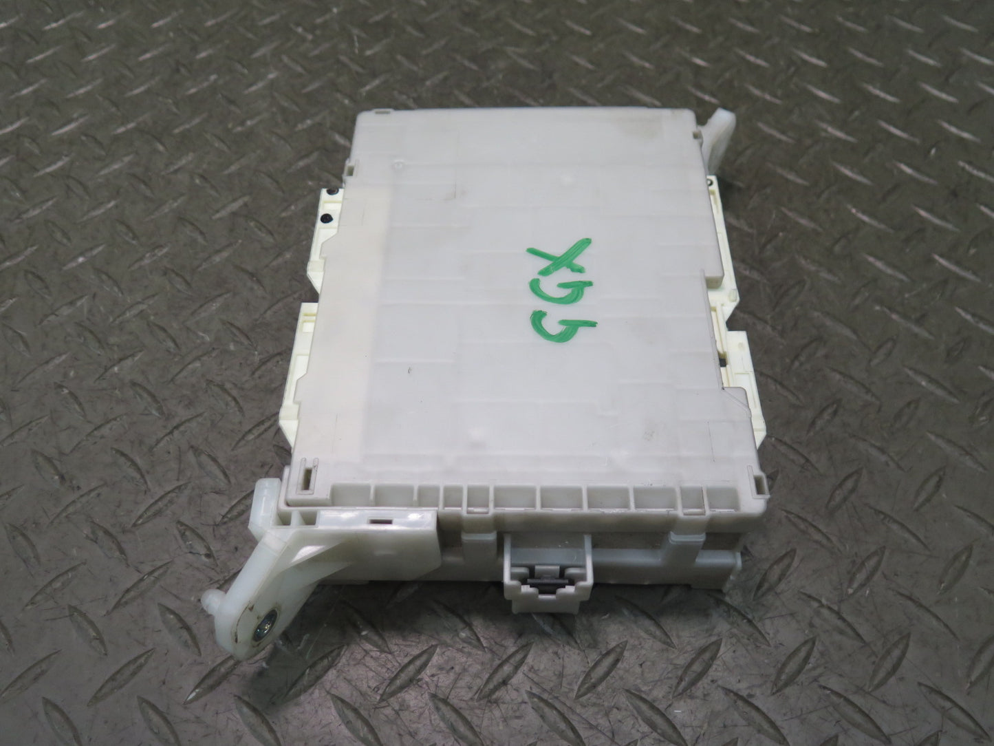 2010-2013 Lexus URJ150L GX460 MPX Multiplex Body Control Module Fuse Box