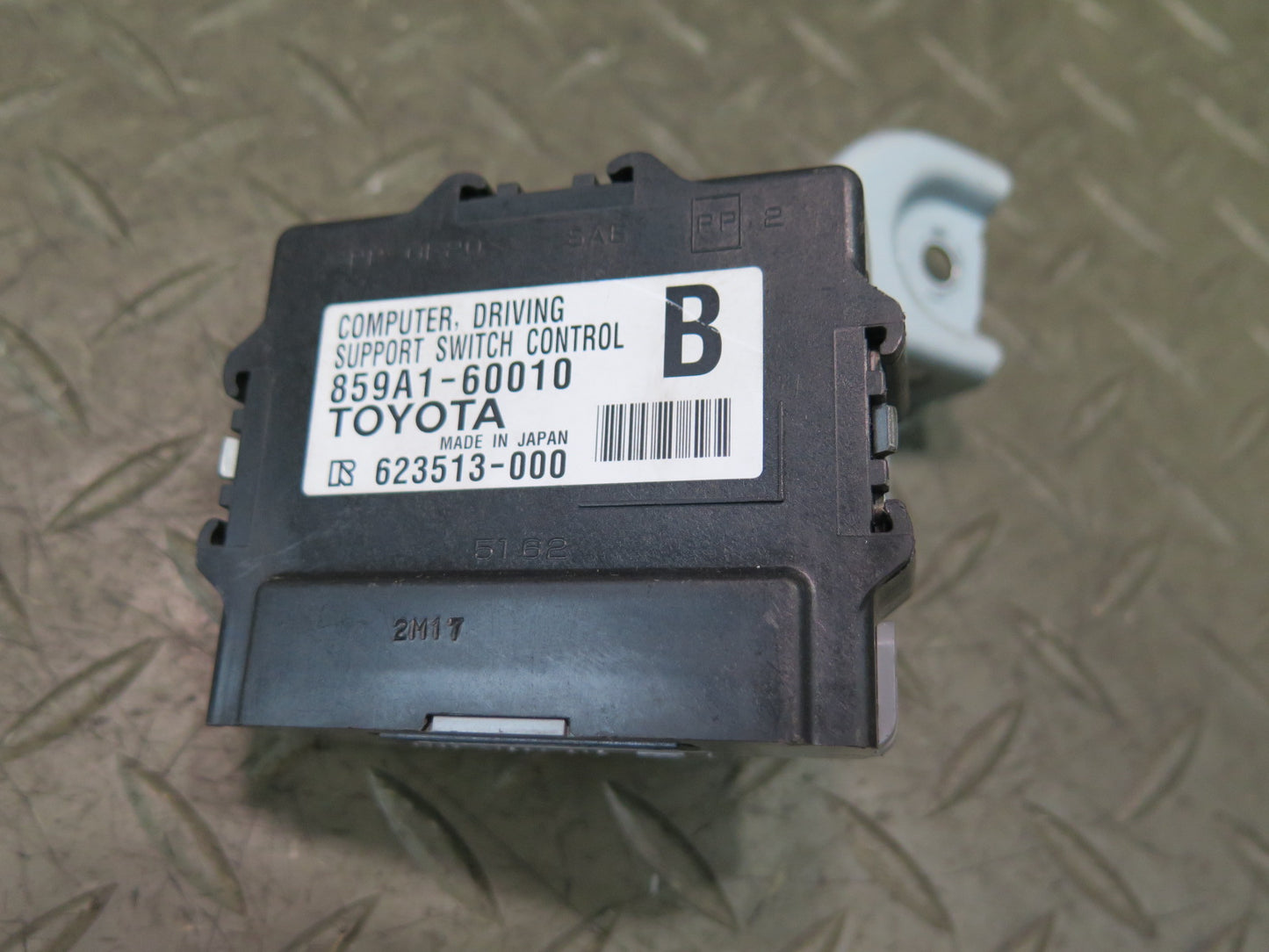2010-2013 Lexus URJ150L GX460 Driving Support Switch Control Module 859A1-60010