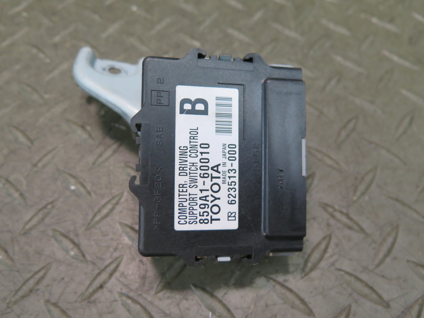 2010-2013 Lexus URJ150L GX460 Driving Support Switch Control Module 859A1-60010